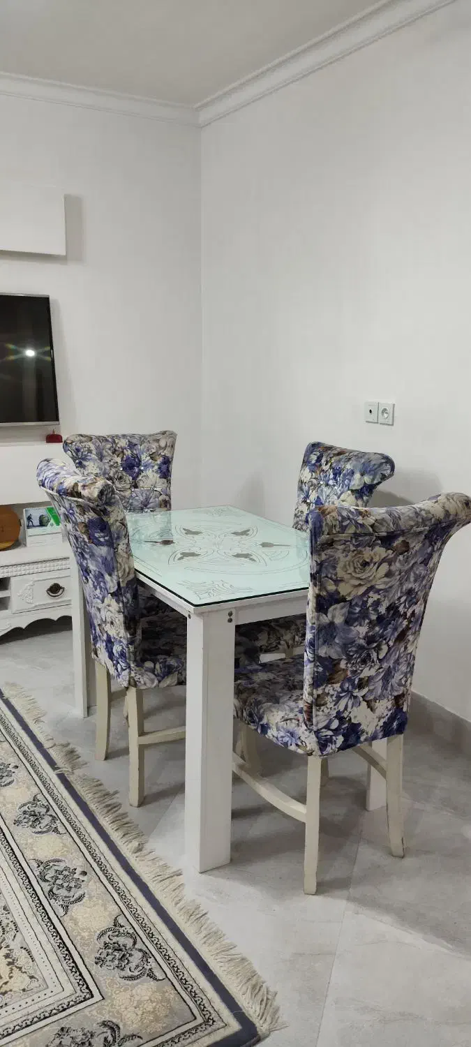 میز غذاخوری|میز و صندلی غذاخوری|گرگان, |دیوار