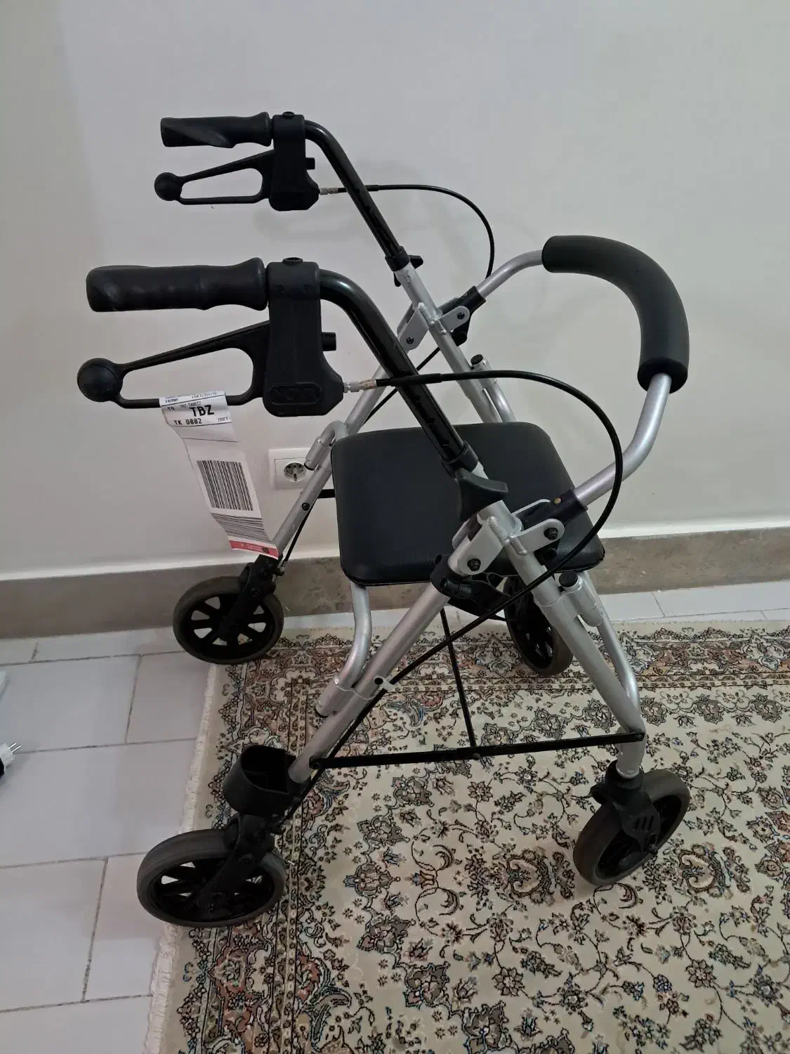 واکر چرخدار خارجی|آرایشی، بهداشتی، درمانی|سهند, |دیوار