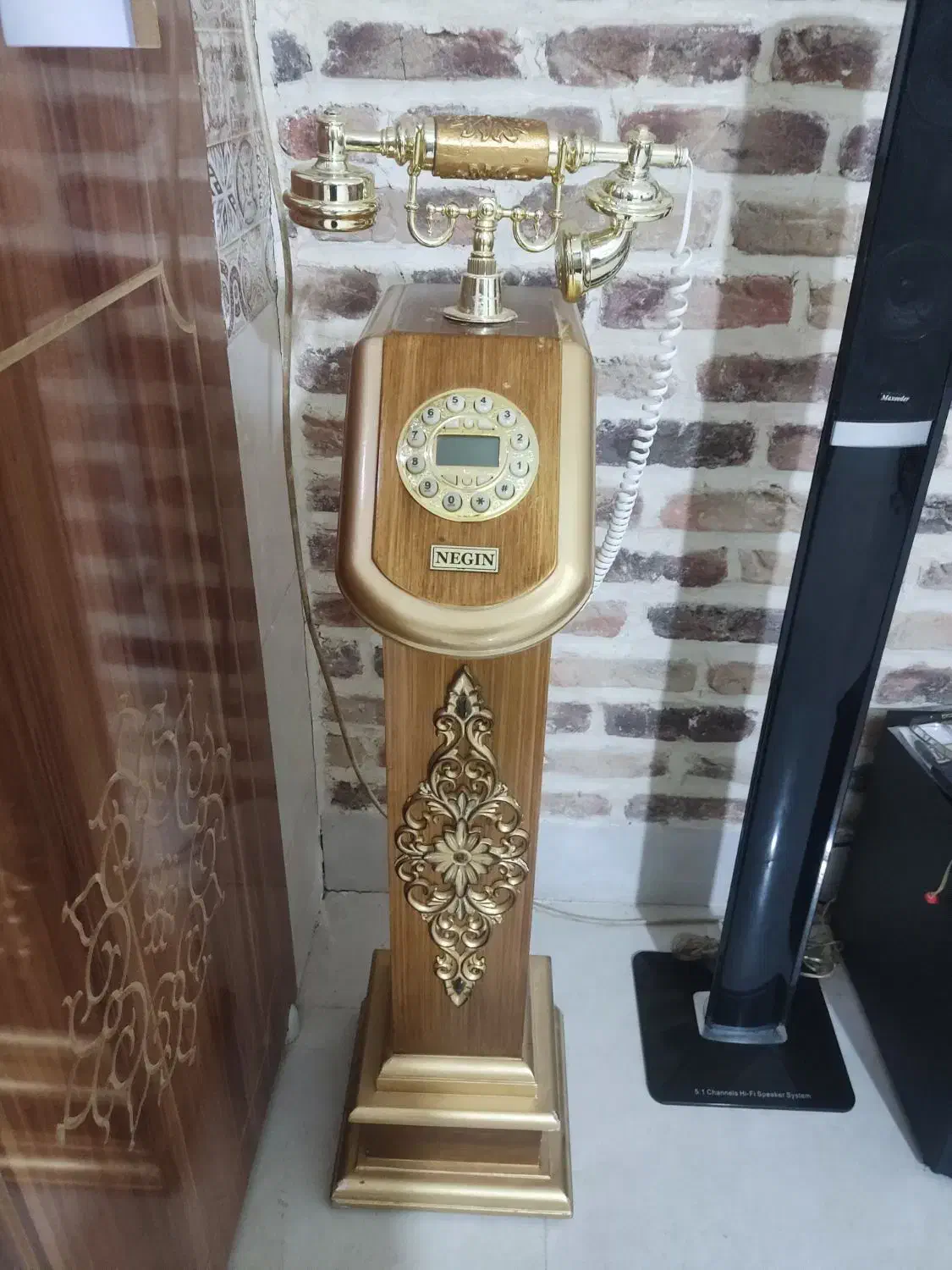 تلفن|تلفن رومیزی|تربتحیدریه, قائم|دیوار