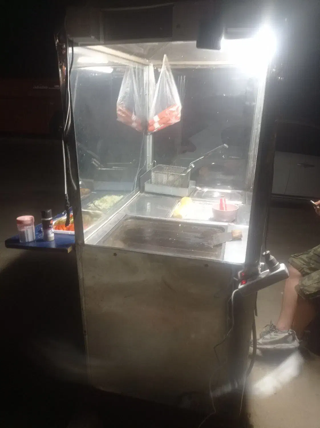 دستگا فر فست فود در حد نو|کافیشاپ و رستوران|درگهان, |دیوار