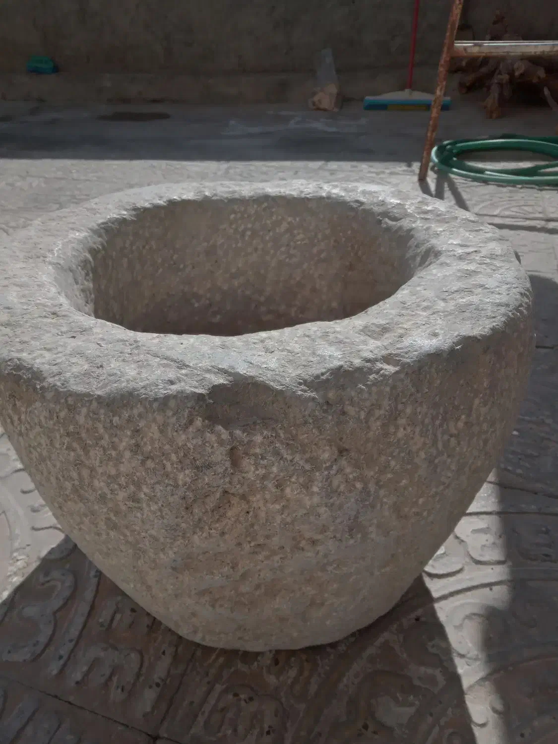 هونگ سنگی قدیمی|کلکسیون اشیاء عتیقه|ابرکوه, |دیوار