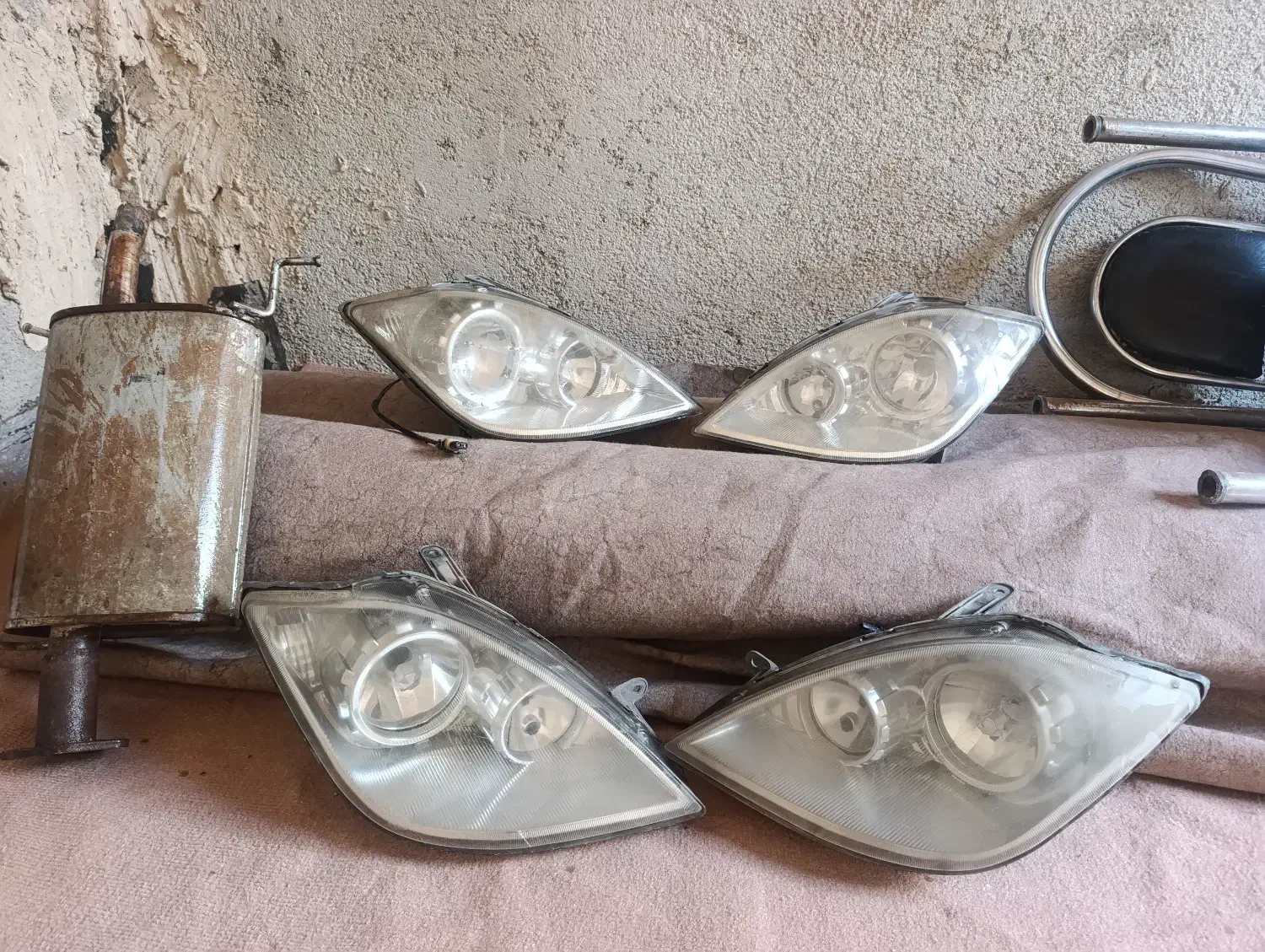 چراغ جلو تیبا و اگزوز|قطعات یدکی و لوازم جانبی|قدس, شهر‌قدس|دیوار