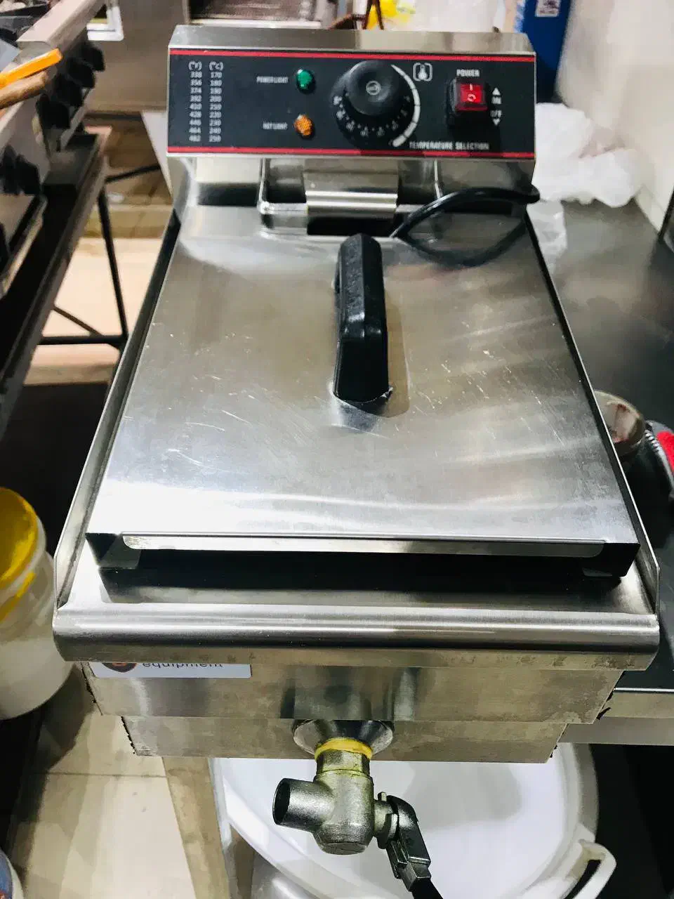 سرخ کن تک لگنه برقی|کافی‌شاپ و رستوران|تهران, شهران جنوبی|دیوار