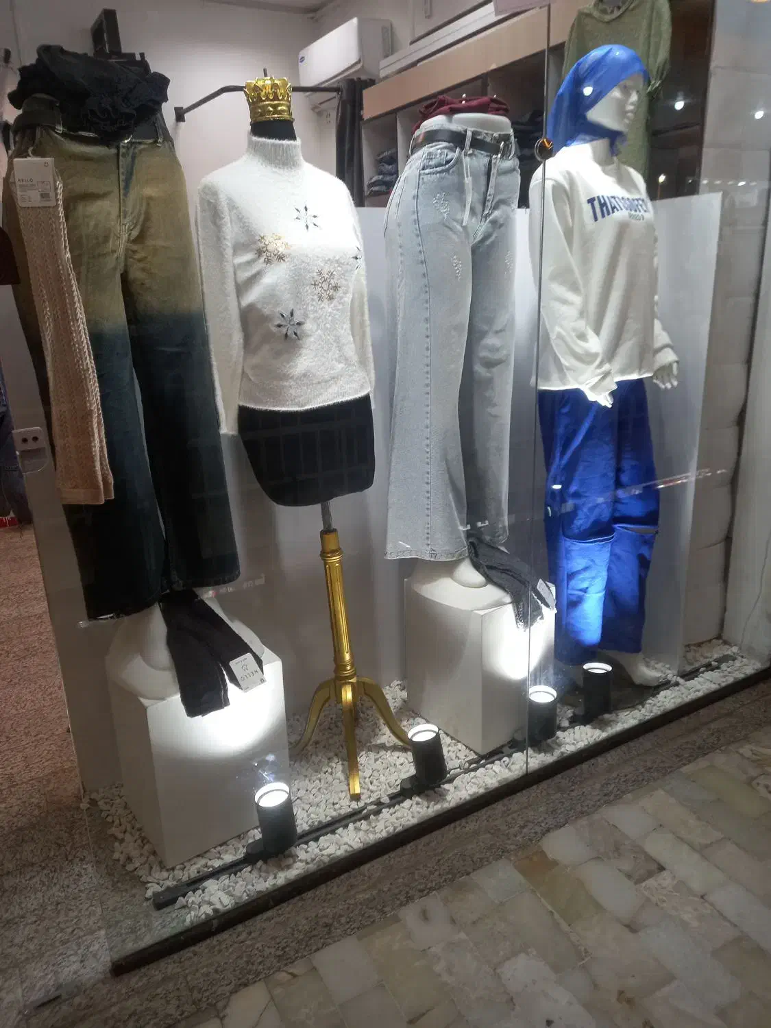 فروش فوری لوازم گالری پوشاک|لباس|بومهن, |دیوار