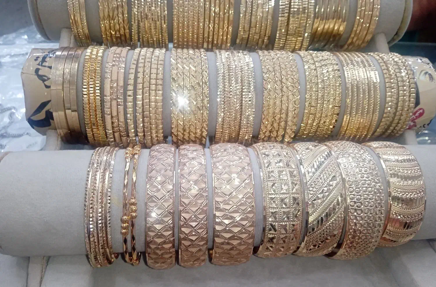 بدلیجات وارداتی کاملا مشابه طلا|بدلیجات|کوهدشت, |دیوار