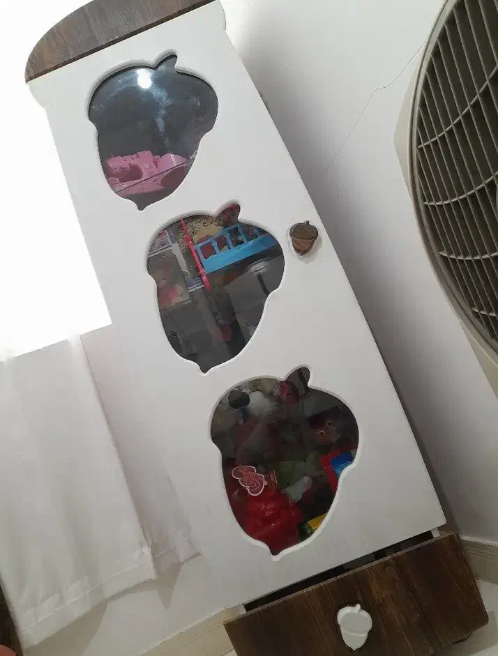 تخت کمد ویترین|تخت و سرویس خواب|قم, شهرک امام حسن|دیوار