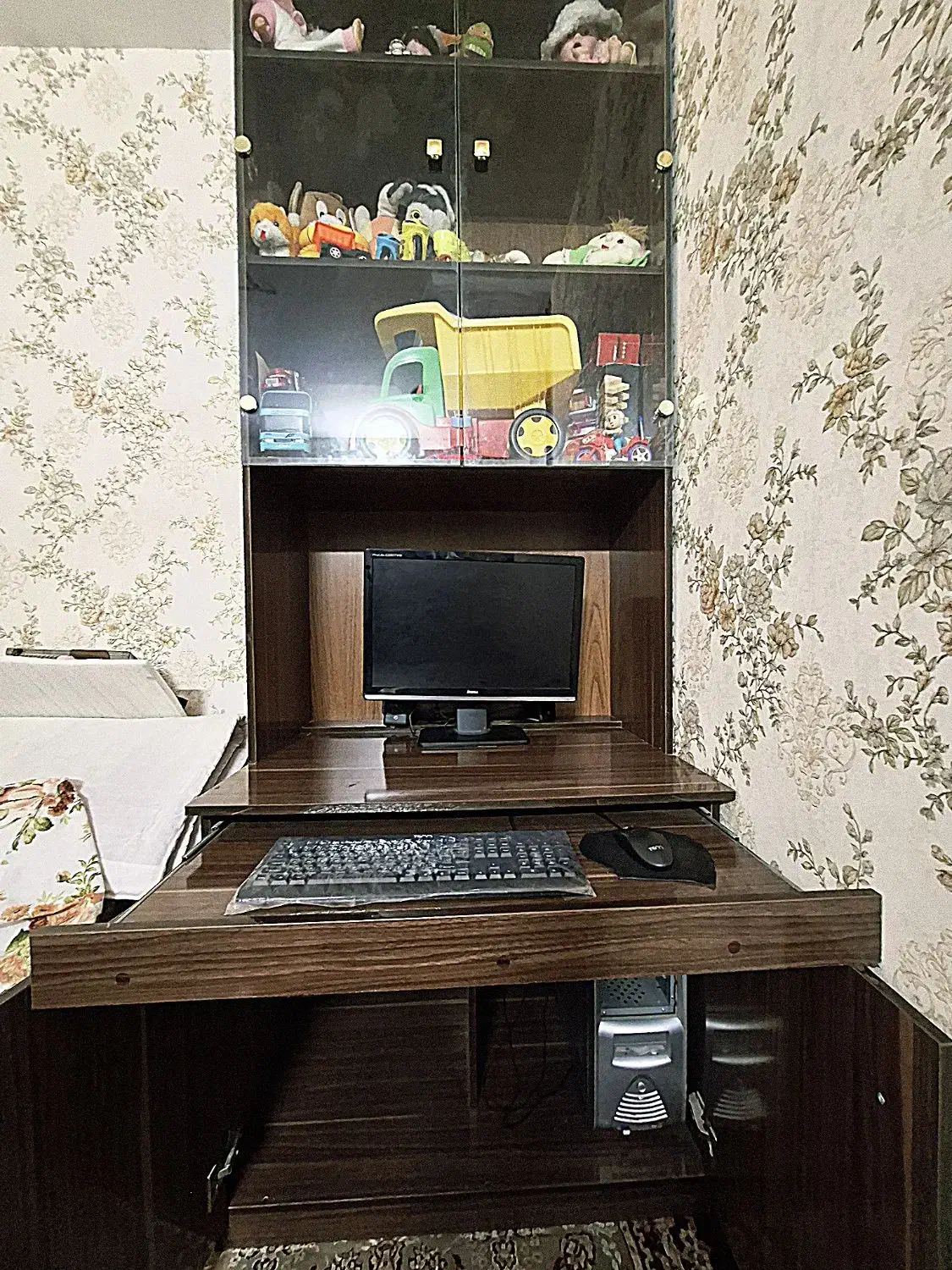 میز کامپیوتر و کمد دکوری|میز تحریر و کامپیوتر|مشهد, الهیه|دیوار