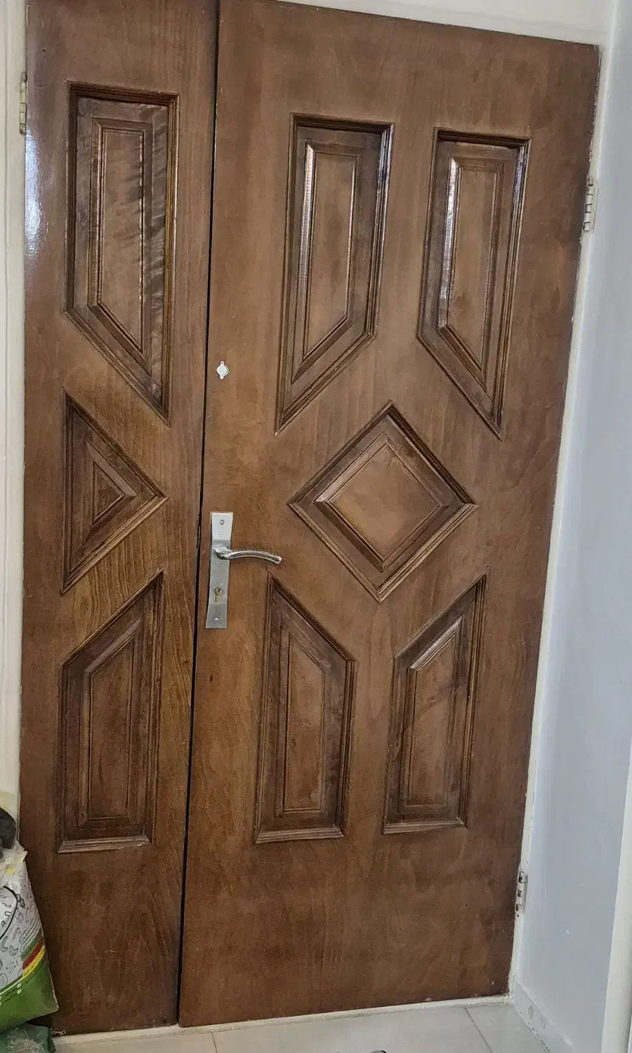 درب چوبی دولنگه کار کرده (چپ باشو)|مصالح و تجهیزات ساختمان|کرج, عظیمیه|دیوار