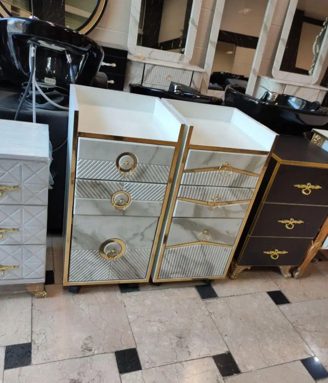 تجهیزات سالنی حراج به علت جابجایی انباز|آرایشگاه و سالنهای زیبایی|اندیمشک, |دیوار