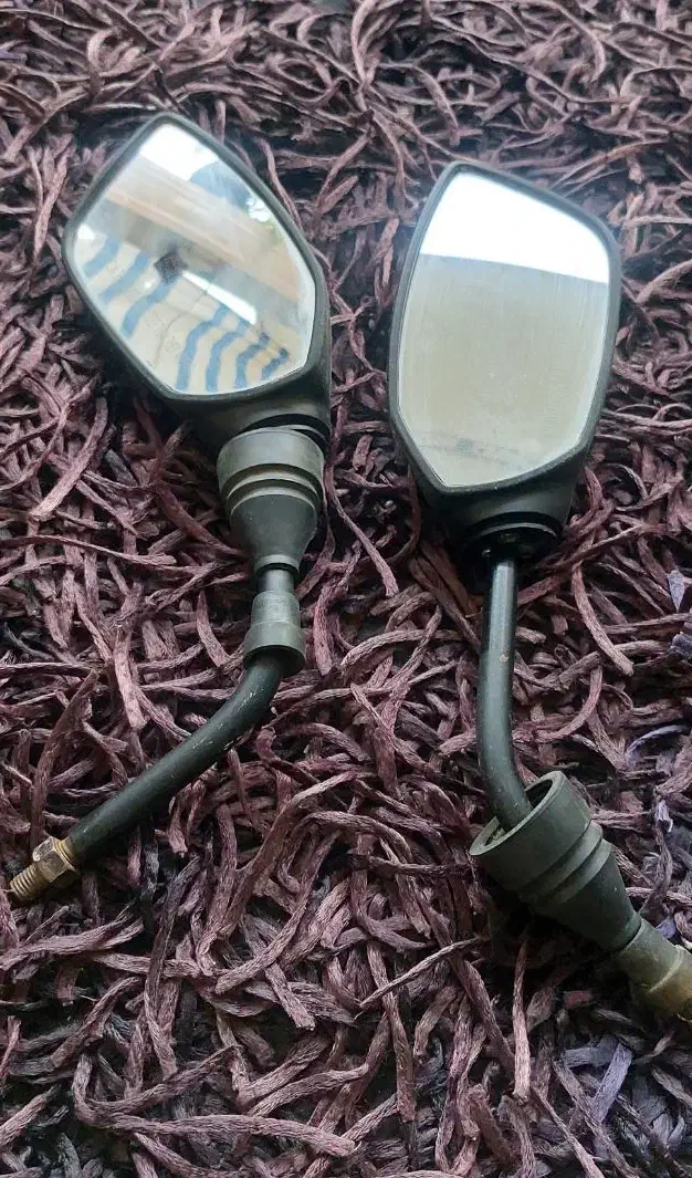 آینه موتور آپاچی|قطعات یدکی و لوازم جانبی|بندر انزلی, عباس آباد|دیوار