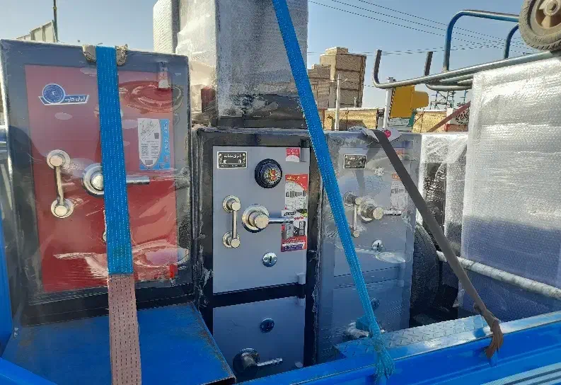 گاو صندوق در رشتخوار تحویل فوری ۰۴۸۰۹|ابزارآلات|رشتخوار, |دیوار