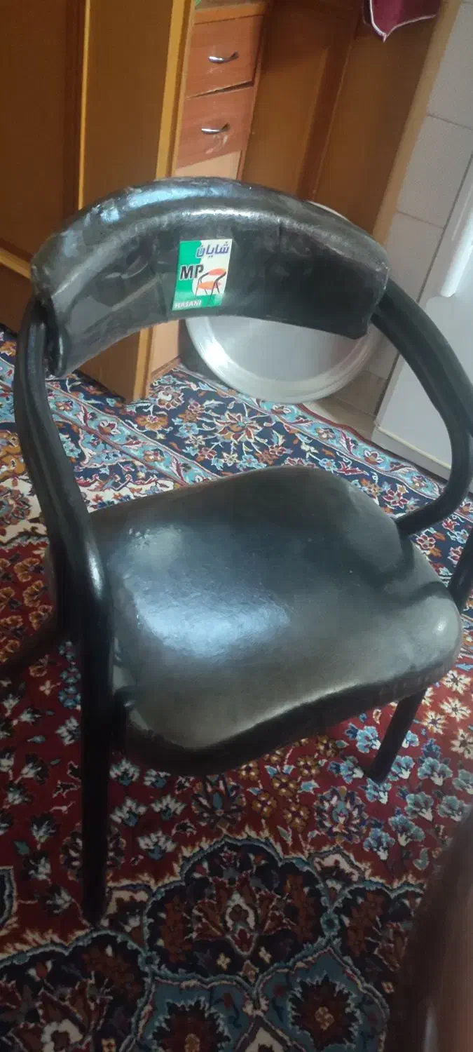 صندلی درحدنو|صندلی و نیمکت|شاهینشهر, سعدی جنوبی|دیوار