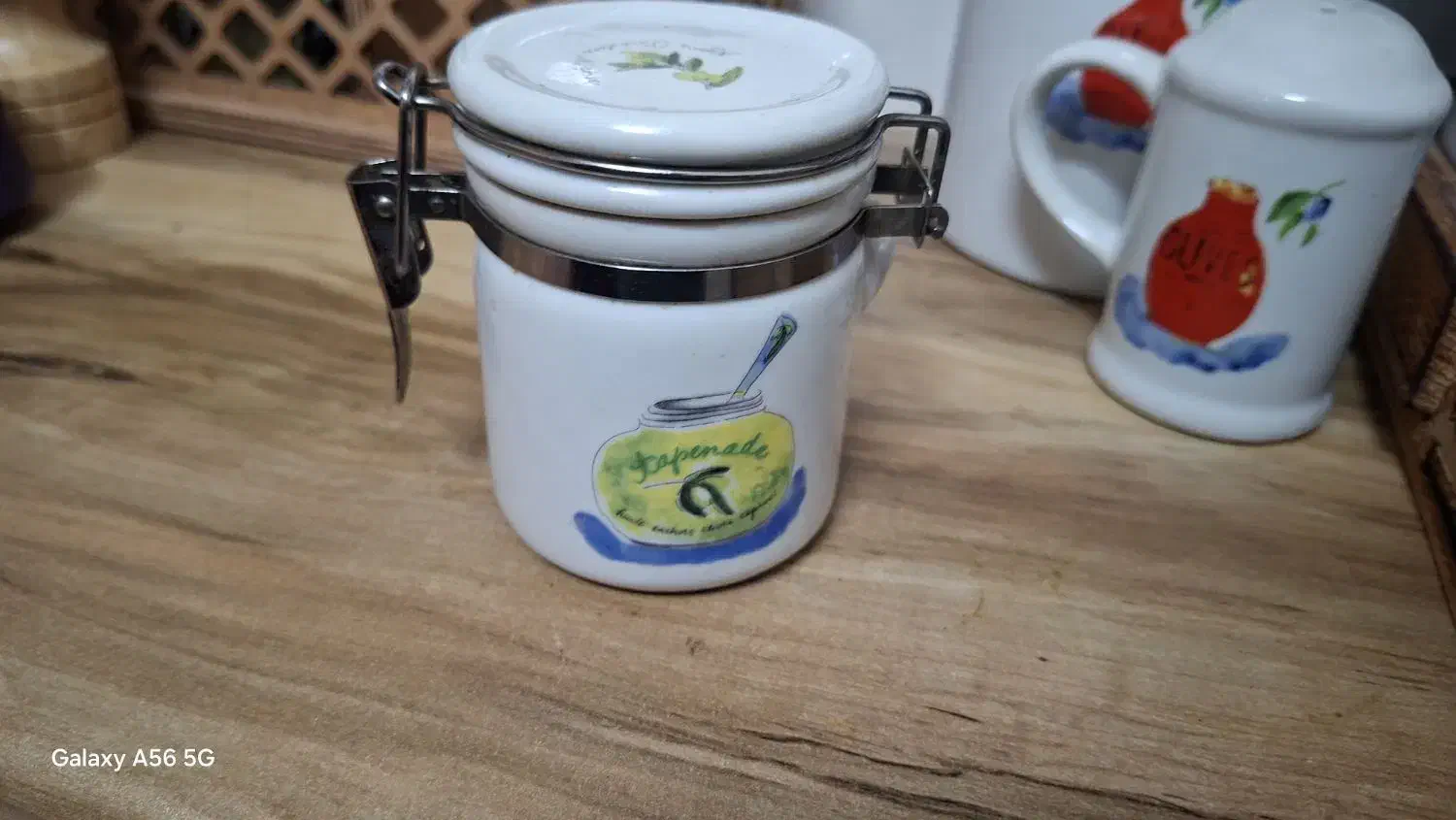 پا سماوری|ظروف سرو و پذیرایی|قم, باغ شریفی|دیوار