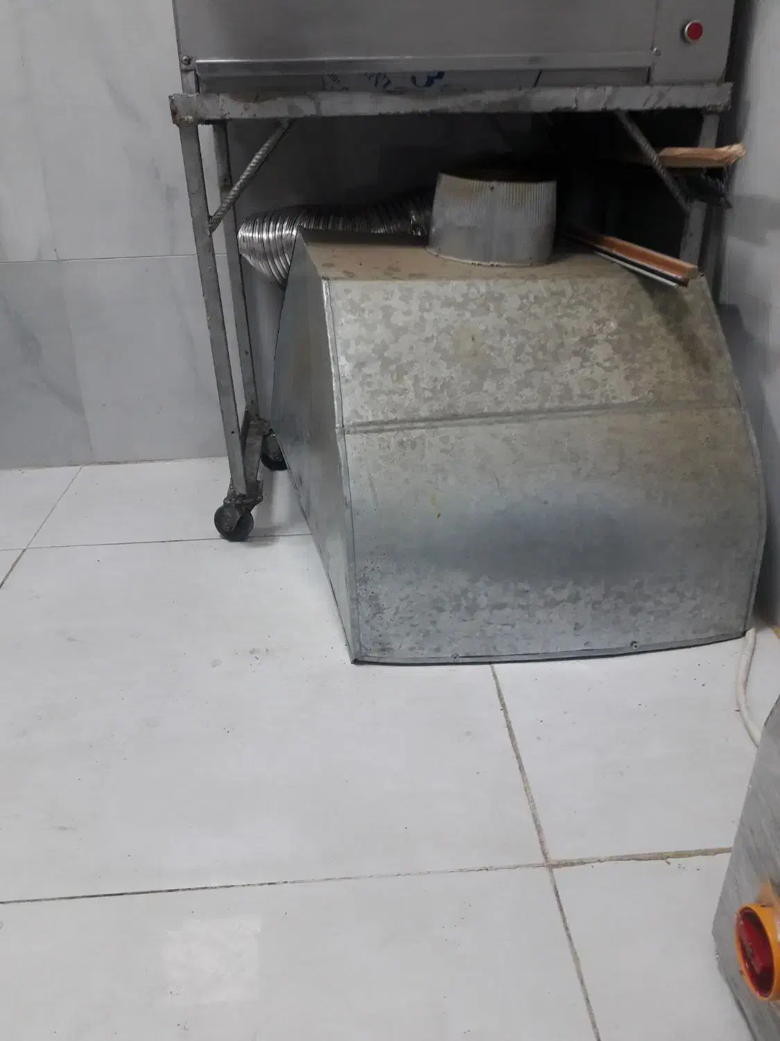 کلاهک دو کش|هود|کرمانشاه, |دیوار