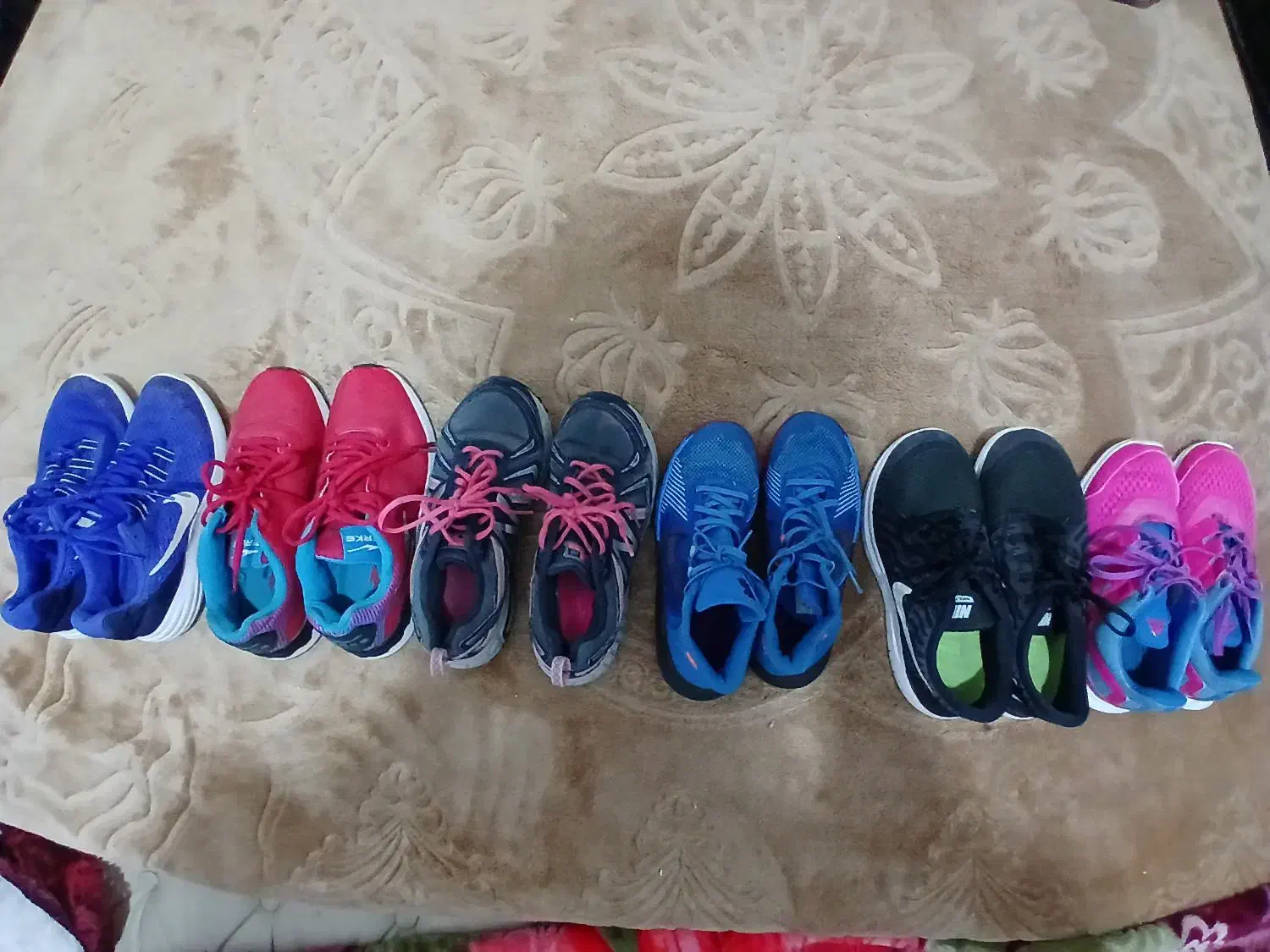 ۶جفت کفش اسپورت|کیف، کفش، کمربند|یاسوج, |دیوار