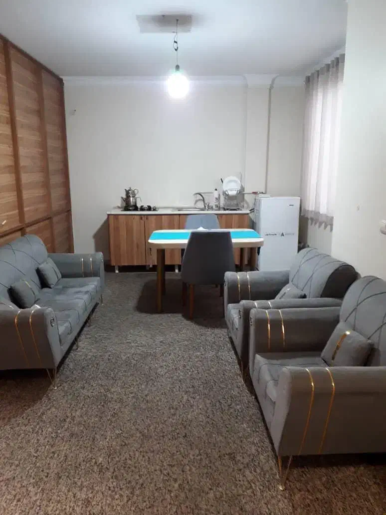 هم خونه هم خانه همخونه|اجارهٔ آپارتمان|رشت, توشیبا|دیوار