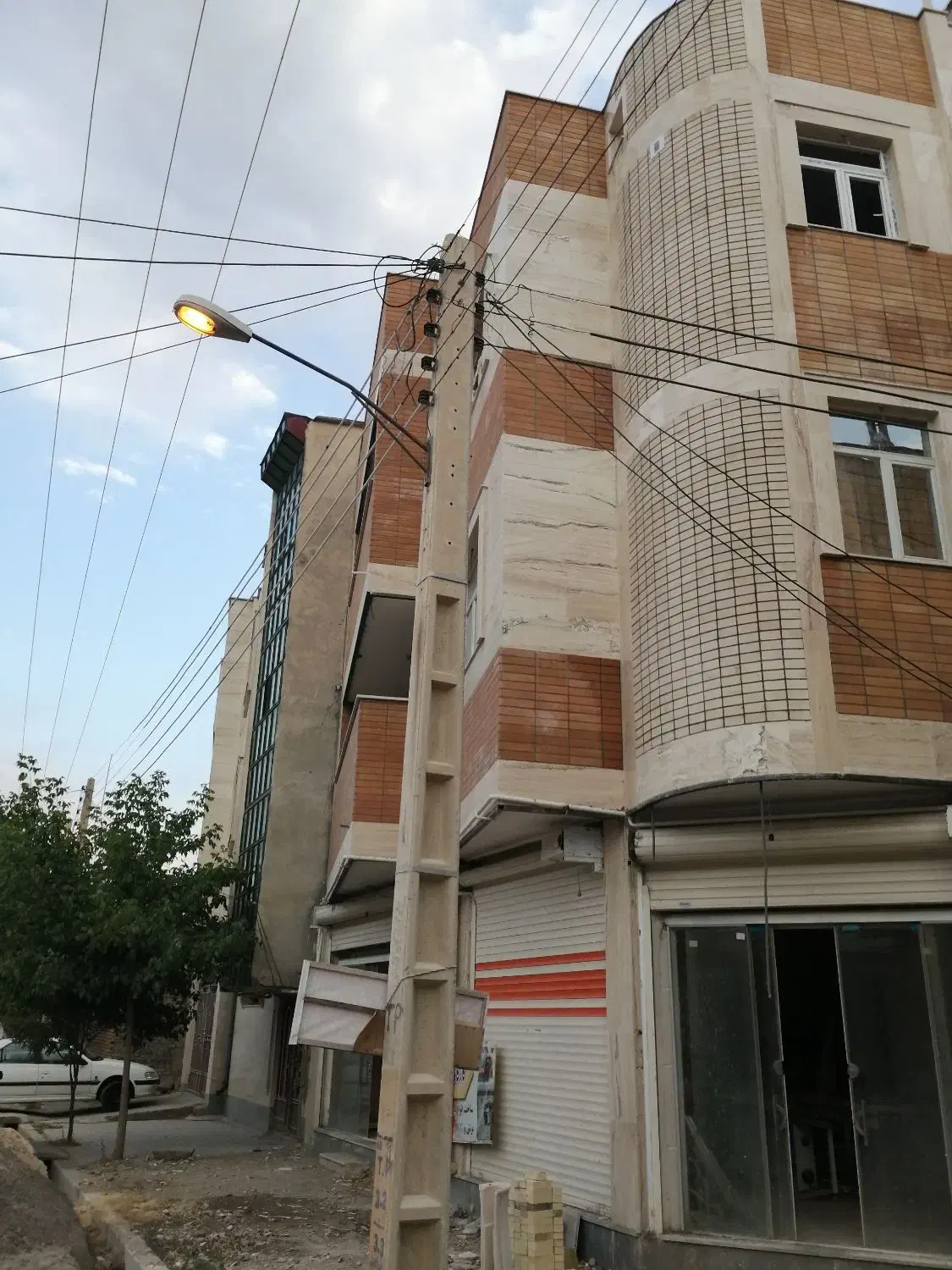 فروش فوری خانه مسکونی تجاری|فروش خانه و ویلا|فارسان, |دیوار