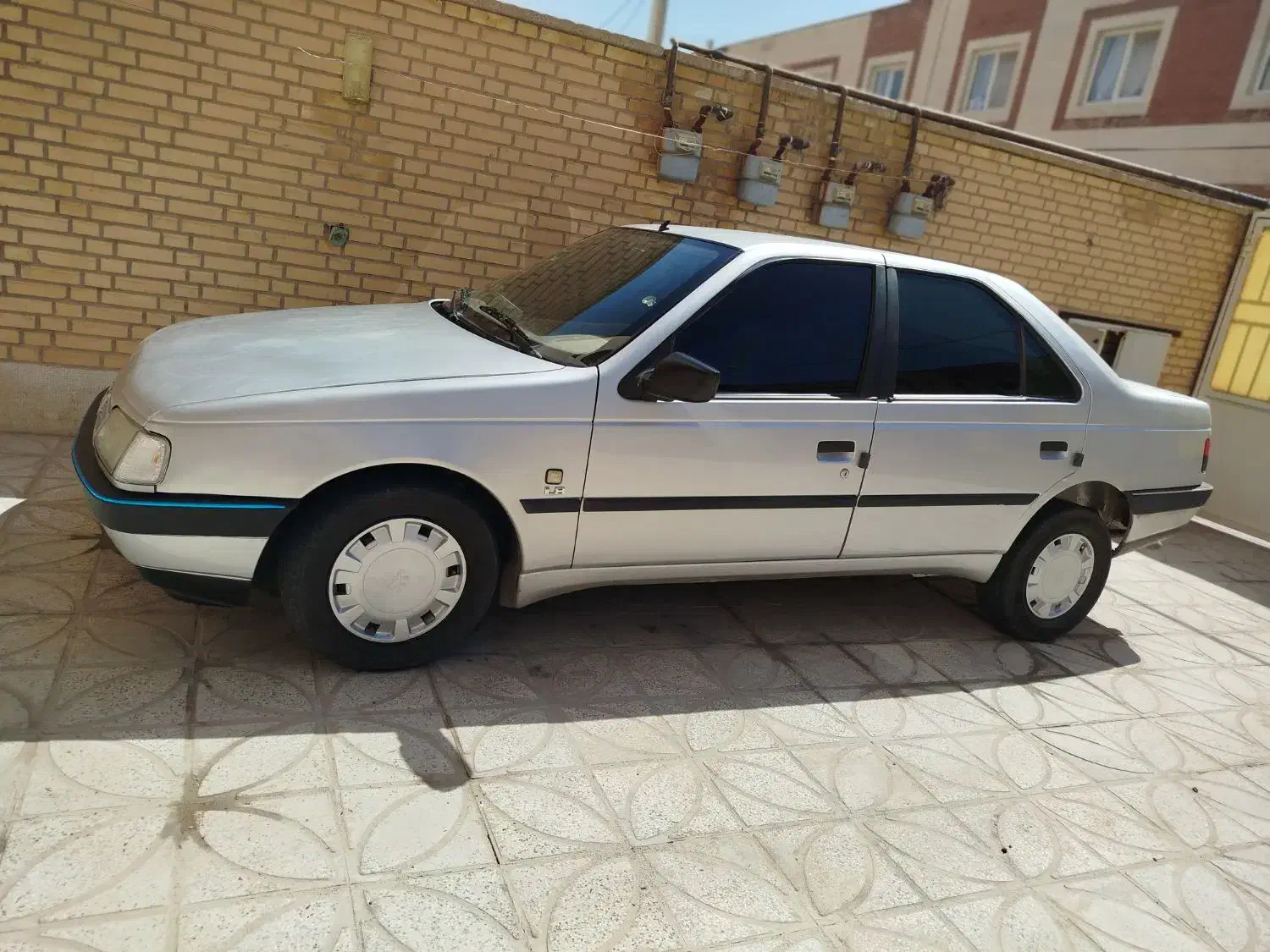 پژو 405 GLX ، مدل ۱۳۹۲|خودرو سواری و وانت|زرقان, |دیوار