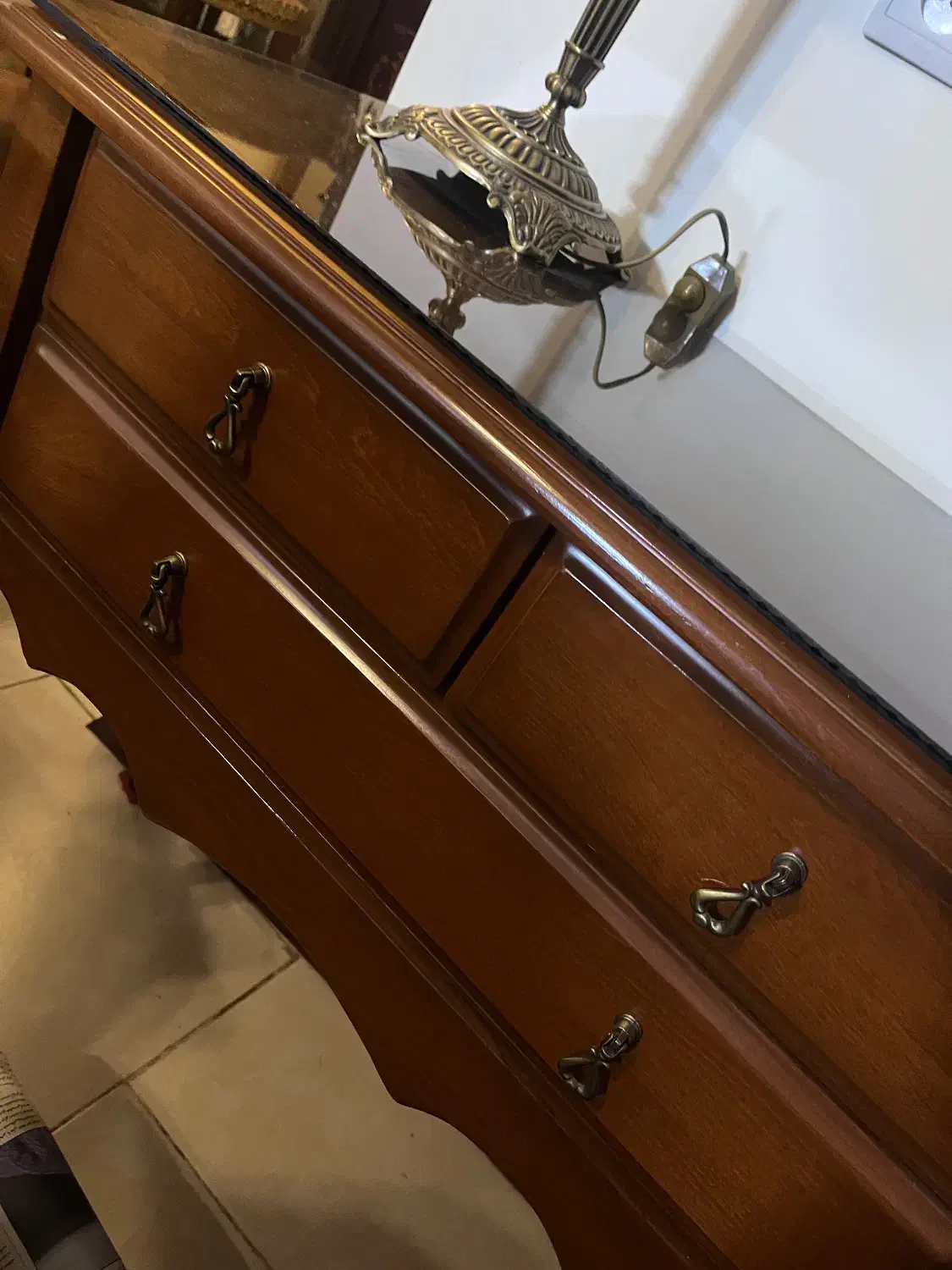 میز بسیار زیبا|میز و صندلی غذاخوری|رودهن, |دیوار