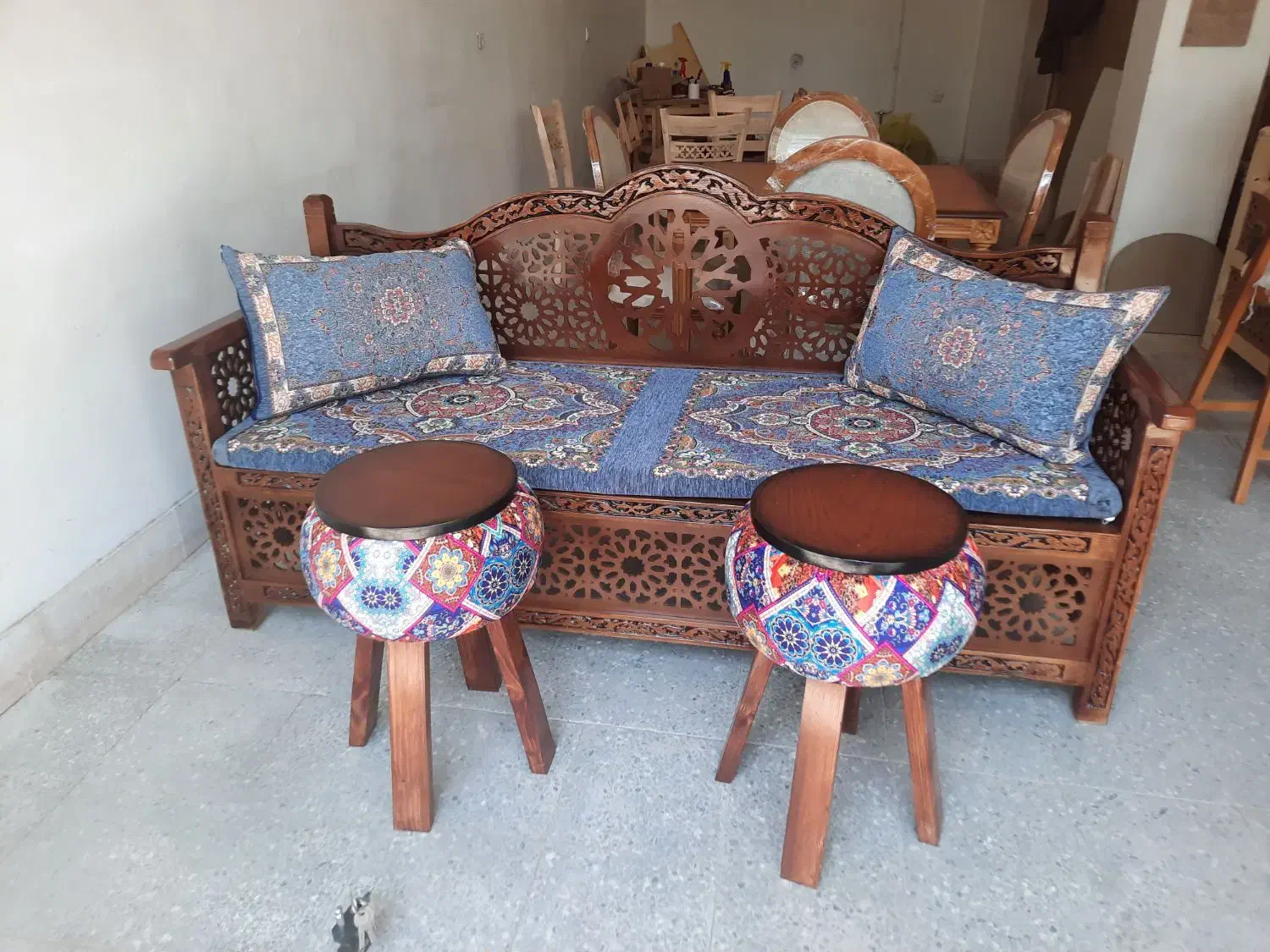 تخت سنتی|مبلمان خانگی و میز عسلی|آباده, |دیوار
