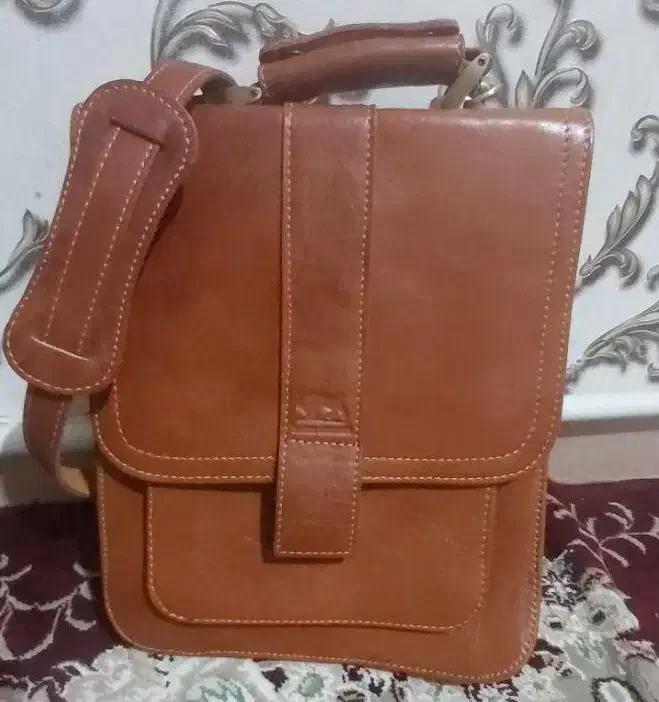 کیف چرم اصل مردانه قفل رمز دار|کیف، کفش، کمربند|اندیشه, اندیشه فاز ۱|دیوار