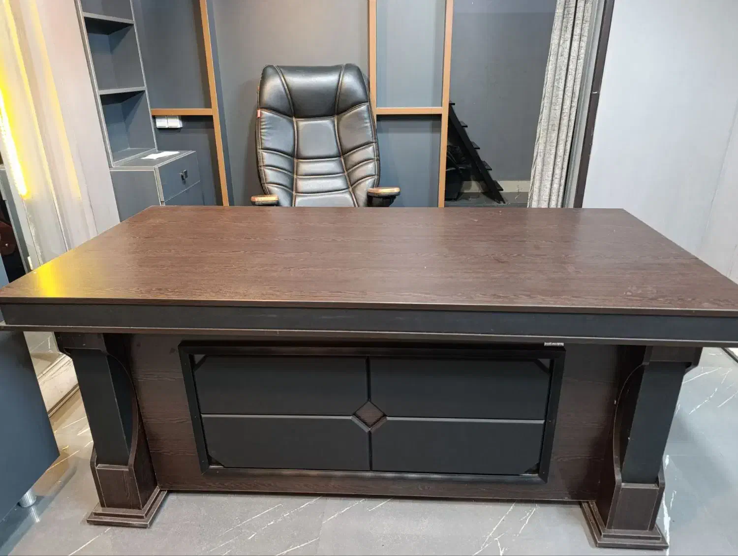 میزوصندلی مدیریت کاملانو|مبلمان اداری|اندیشه, اندیشه فاز ۴|دیوار