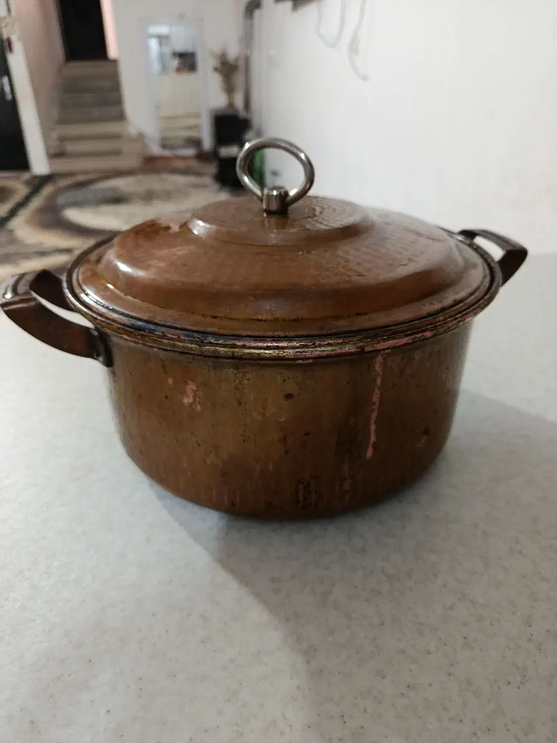 قابلمه مسی|ظروف پخت‌وپز|قم, قلعه کامکار|دیوار