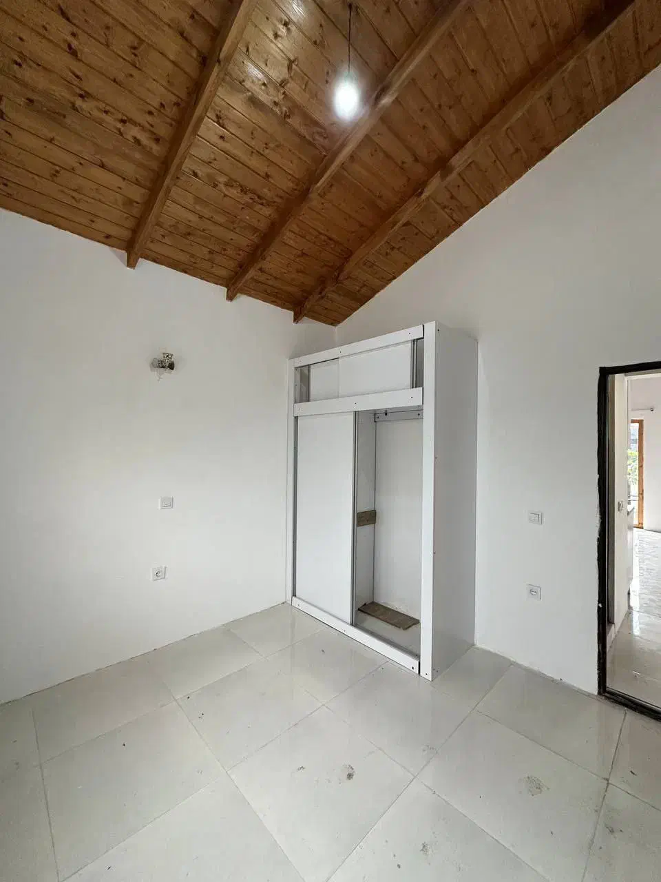 ویلافلت نقلی نما چوبی شیک/باشرایط۱۲ماهه بدون بهره|فروش خانه و ویلا|شفت, |دیوار