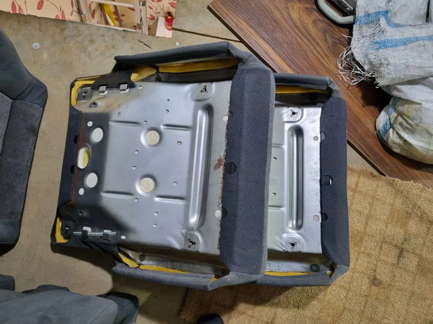 لوازم مزدا صندلی۳۲۳ و مزدا ۳|قطعات یدکی و لوازم جانبی|تهران, تهرانسر غربی|دیوار