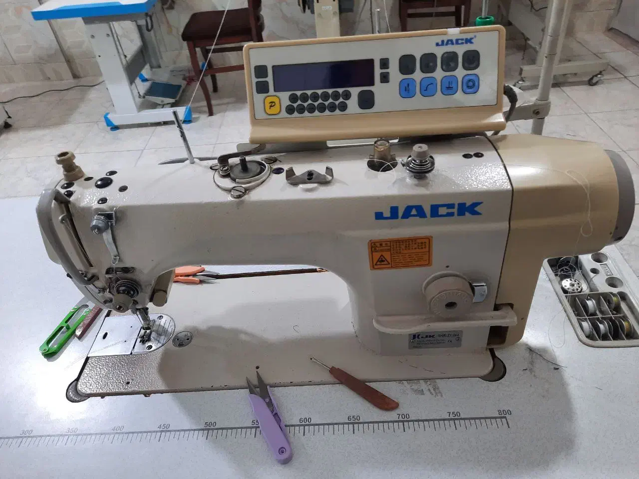 چرخ خیاطی|چرخ خیاطی و ریسندگی|شیروان (خراسان), |دیوار