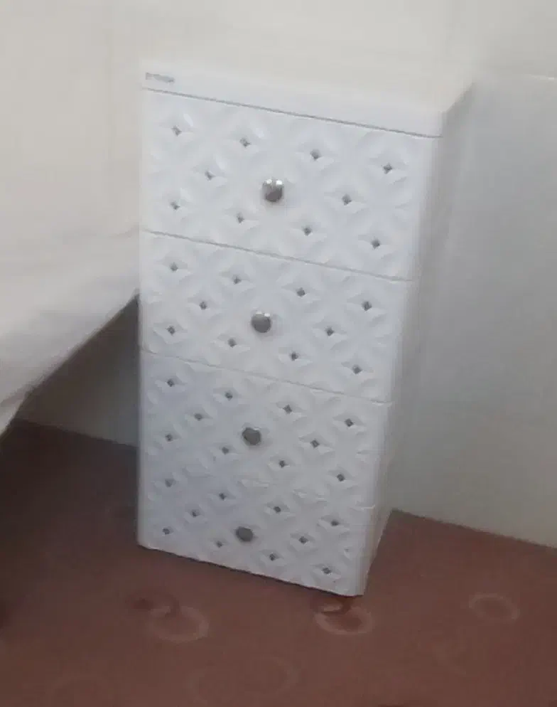 فایل ۴کشوی نو نو نو زیر قیمت خرید|جاکفشی، کمد، دراور|قم, نخودی|دیوار