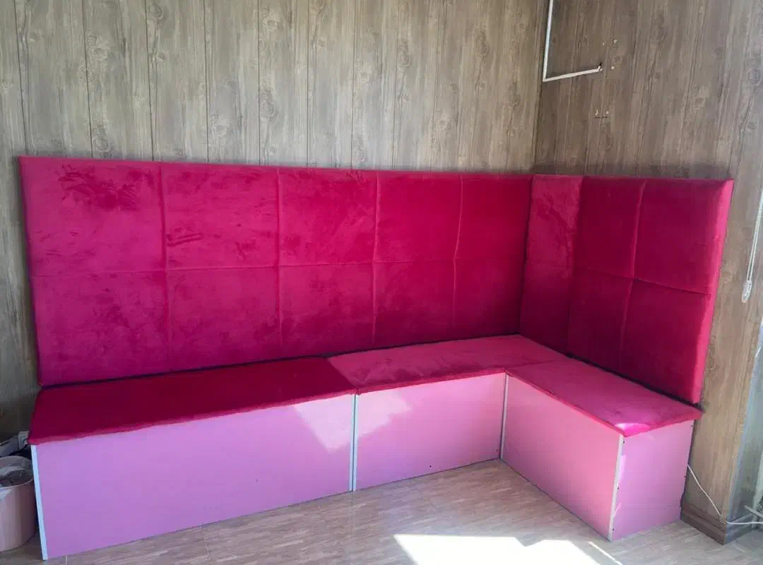 مبل|آرایشگاه و سالنهای زیبایی|صدرا-فارس, فاز ۱|دیوار