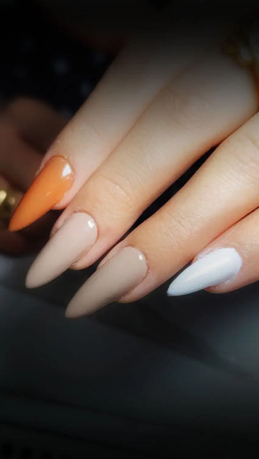 تخصصی ناخن هز*ینه مواد ب مدت یک هفته بعلت جابجایی|خدمات آرایشگری و زیبایی|مشهد, کوی المهدی|دیوار