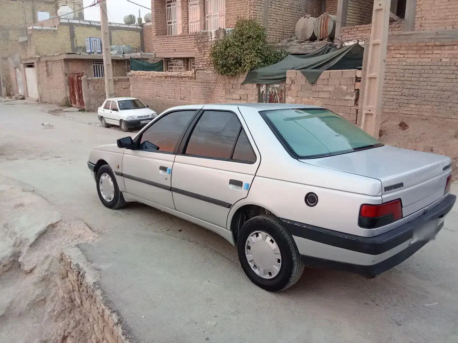 پژو405 مدل 93 دوگانه کارخونه عروسک|خودرو سواری و وانت|شیراز, سلطان آباد|دیوار