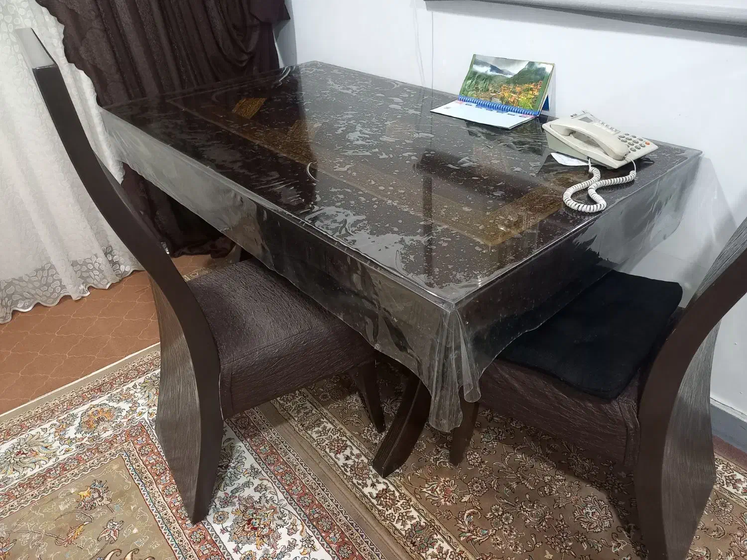 میز نهار خوری ۶نفره|میز و صندلی غذاخوری|دوگنبدان, |دیوار