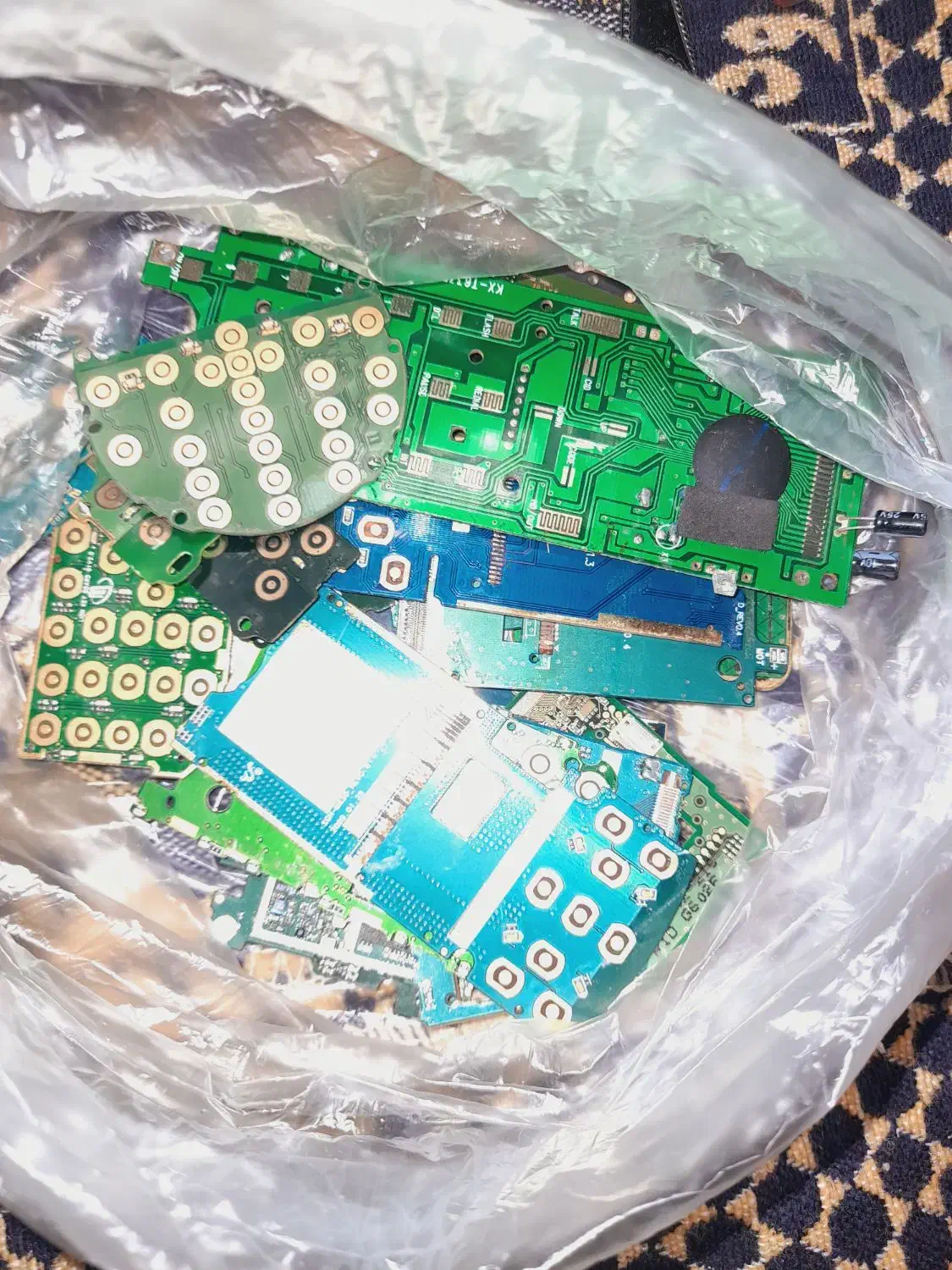 برد کیبورد موبایل اصلی|لوازم جانبی موبایل و تبلت|شیراز, شهرک والفجر|دیوار