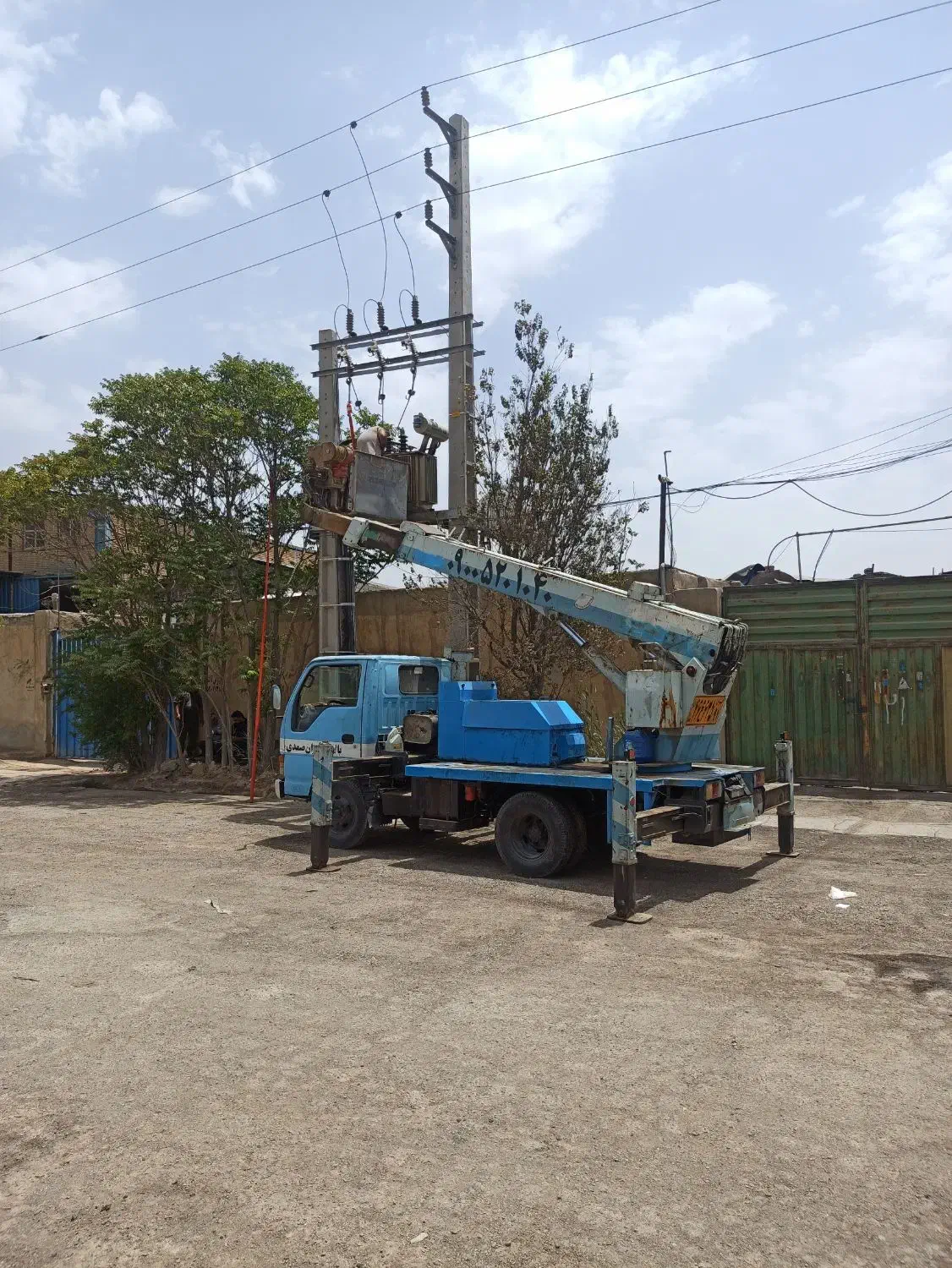 مرکز اجاره بالابر نفر بر نیسان سبددار|خدمات حمل و نقل|تهران, خلیج فارس|دیوار