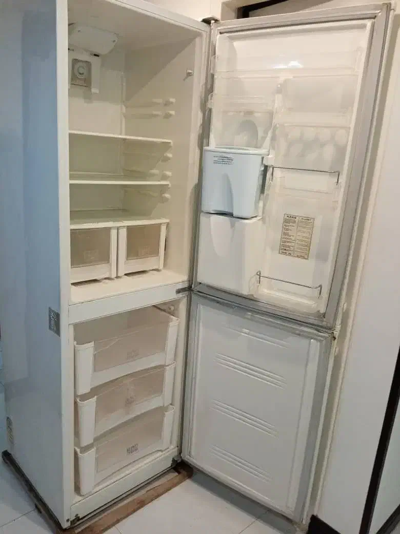 یخچال و فریزر بدون برفک|یخچال و فریزر|شیراز, نصر|دیوار