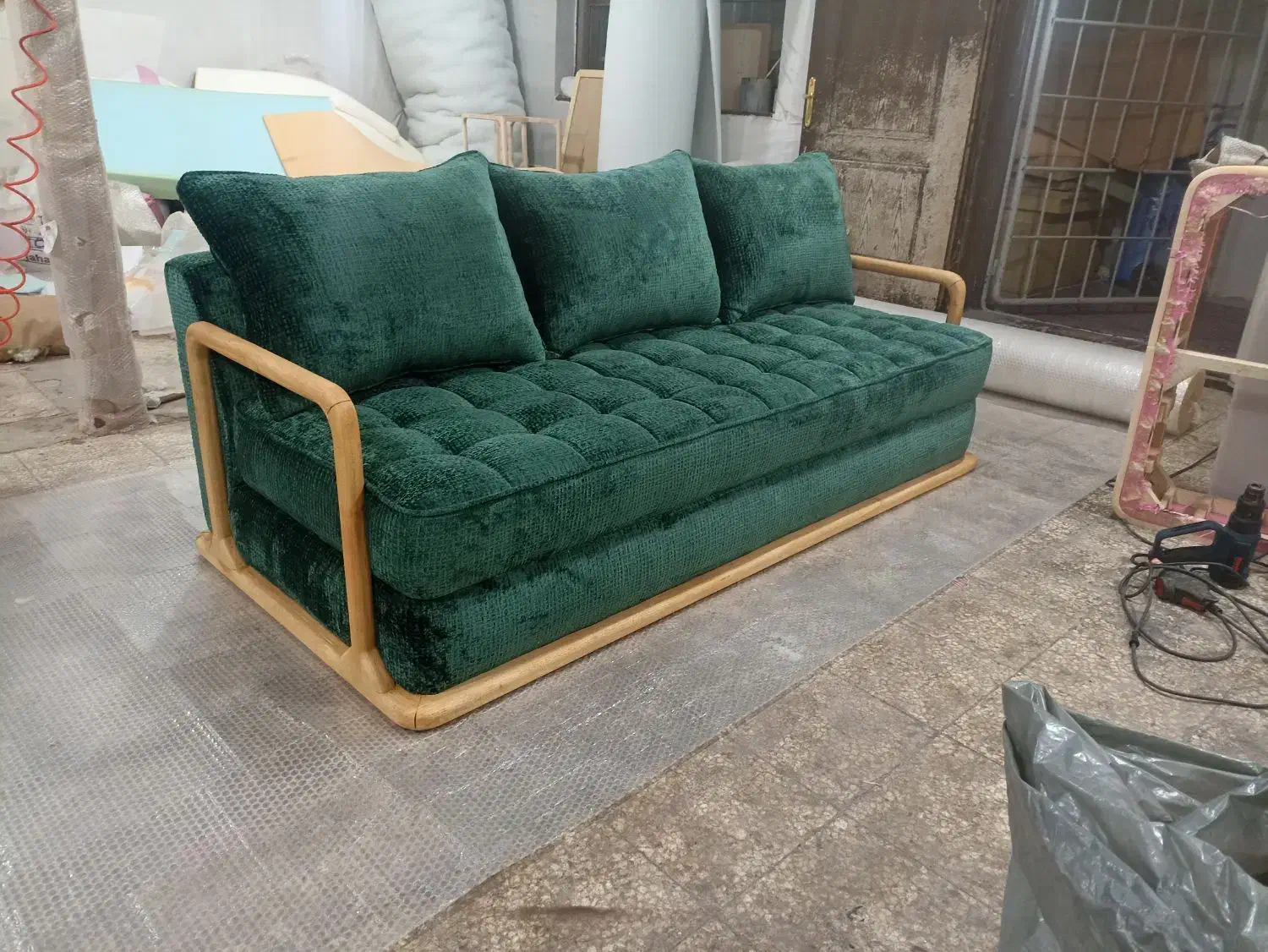 اکیپ روکوب و نجار و رنگ کار با حقوق بالا|استخدام صنعتی، فنی، مهندسی|پردیس, شهرک صنعتی خرمدشت فاز ۷|دیوار