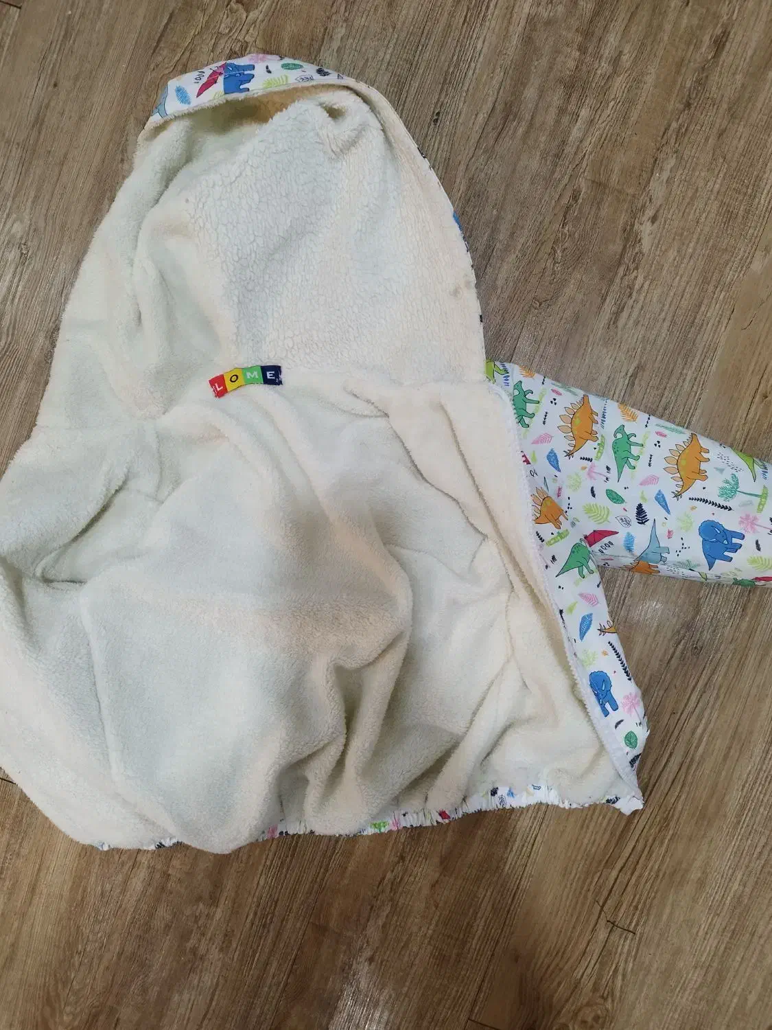 کاپشن اسپرت|لباس|رشت, جهاد|دیوار