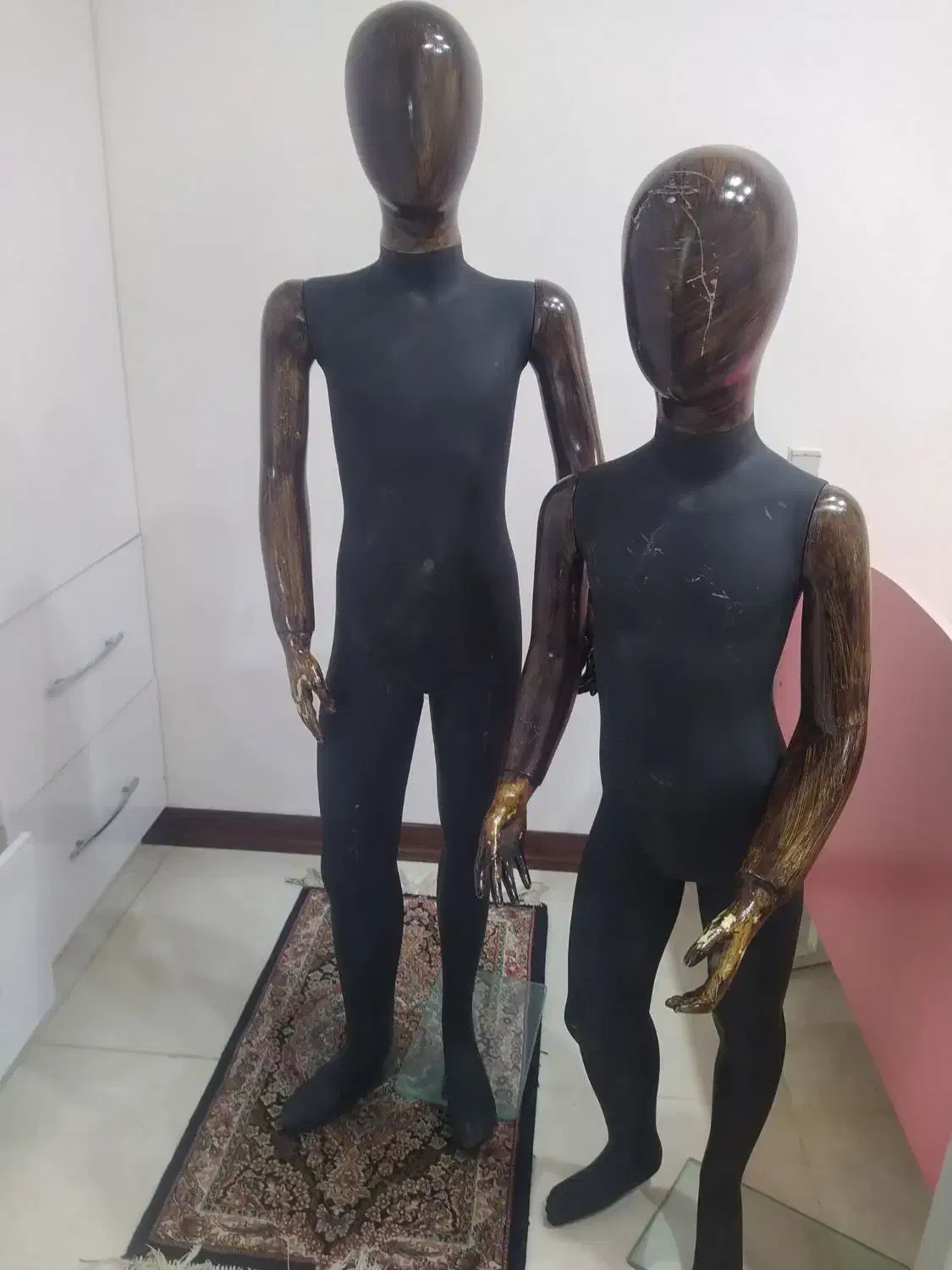 2 عدد مانکن بچه و ستون و رگال تیله ای قیمت توافقی|فروشگاه و مغازه|اهواز, آریاشهر|دیوار