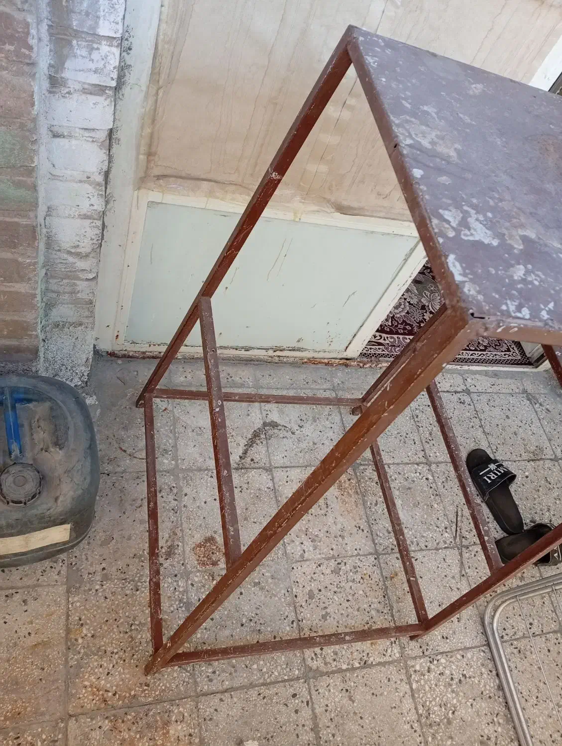 چهارپایه|صندلی و نیمکت|خرمآباد, |دیوار