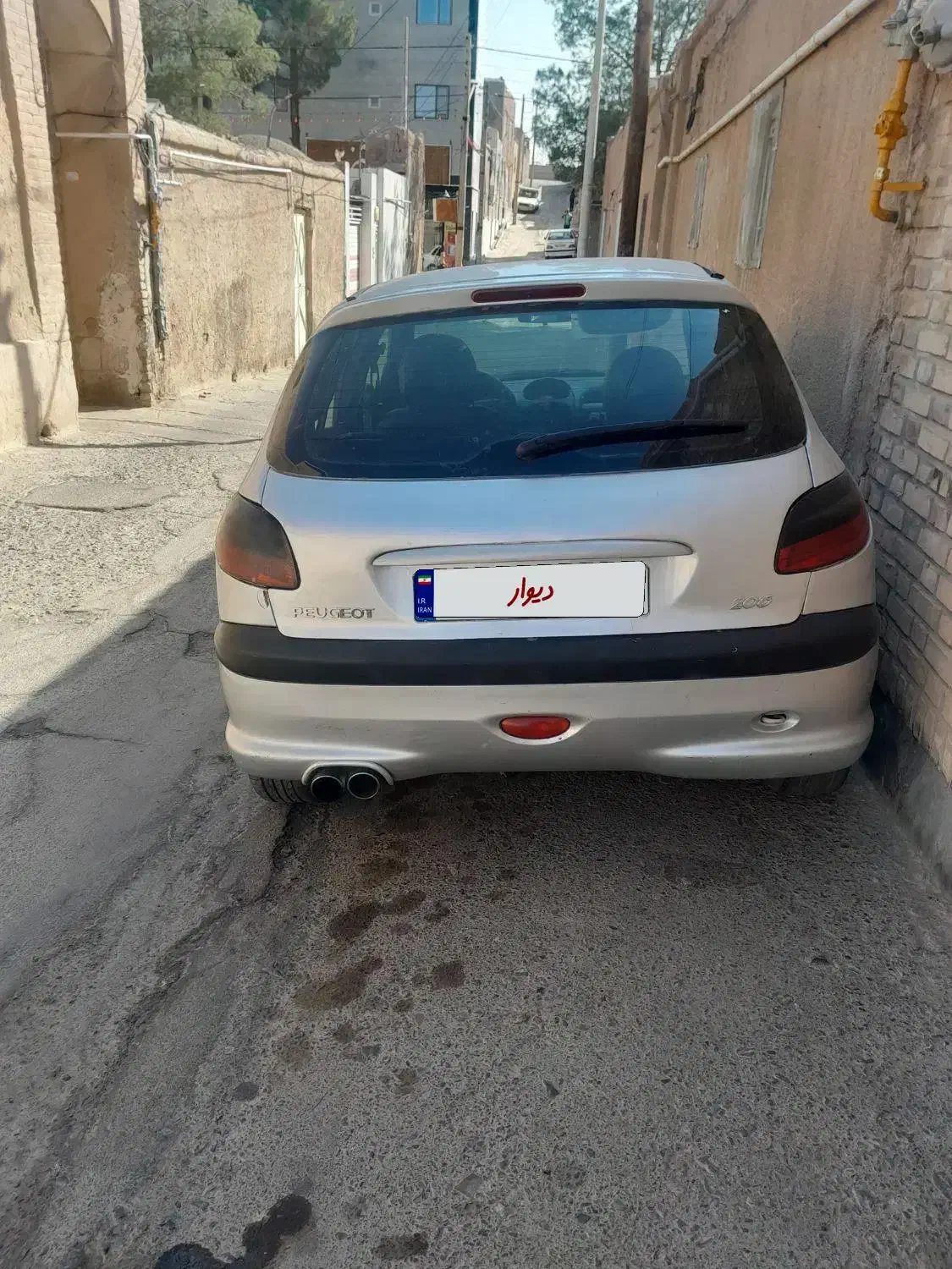 پژو۲۰۶نقره ای|خودرو سواری و وانت|بیرجند, |دیوار