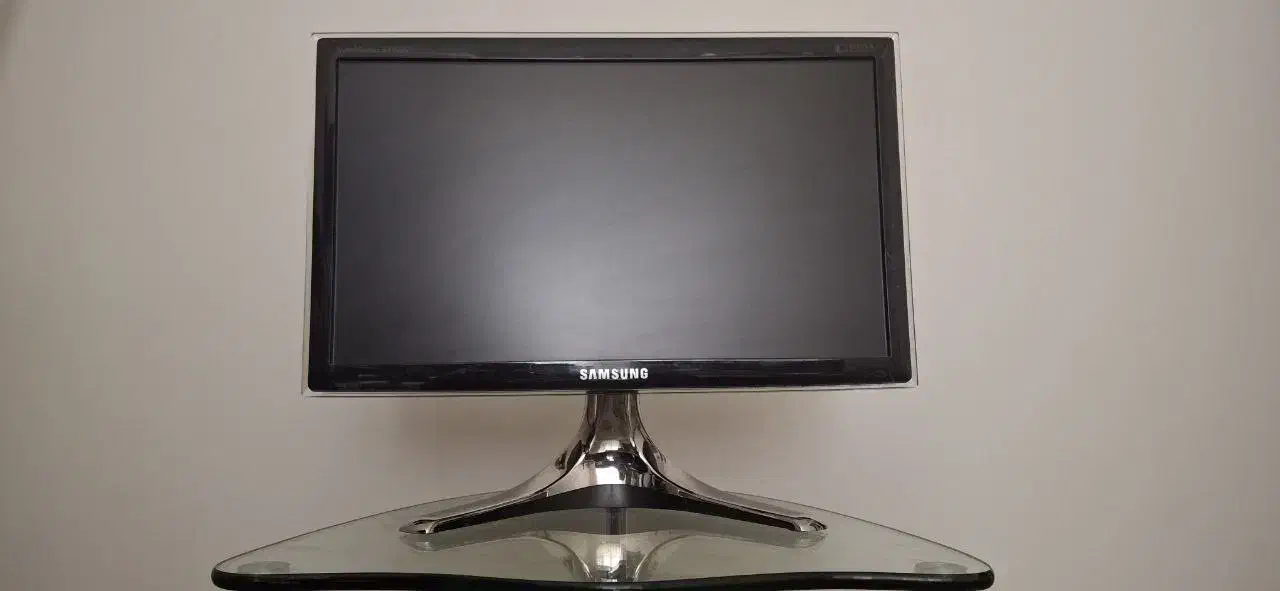 مانیتور سامسونگ|قطعات و لوازم جانبی رایانه|اراک, |دیوار