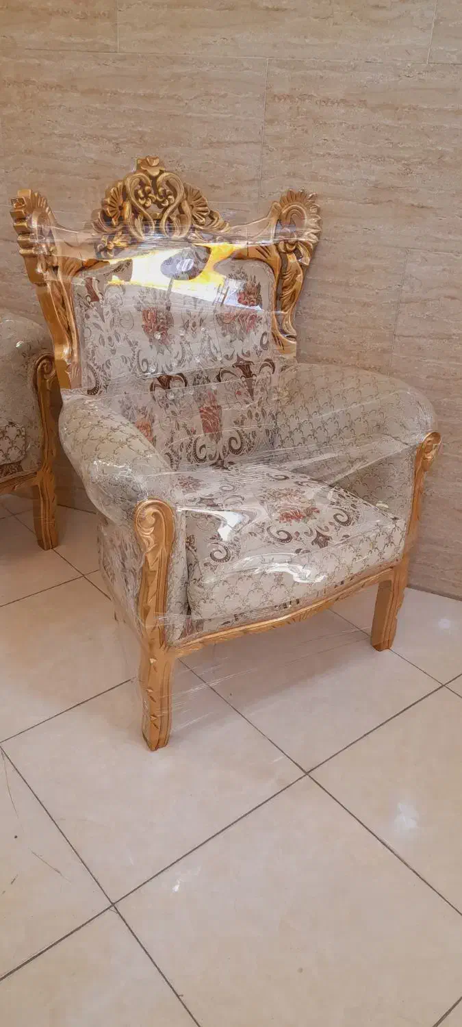 مبل استیل سلطنتی ۹نفره با میز و عسلی در حد نو|مبلمان خانگی و میز عسلی|مشکین‌دشت, |دیوار