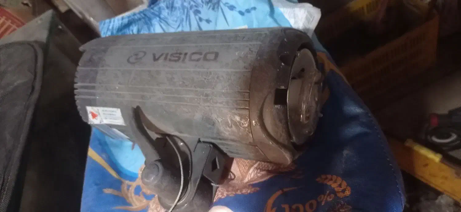 فلش دوربین|دوربین عکاسی و فیلم‌برداری|رباط‌کریم, رباط‌کریم|دیوار