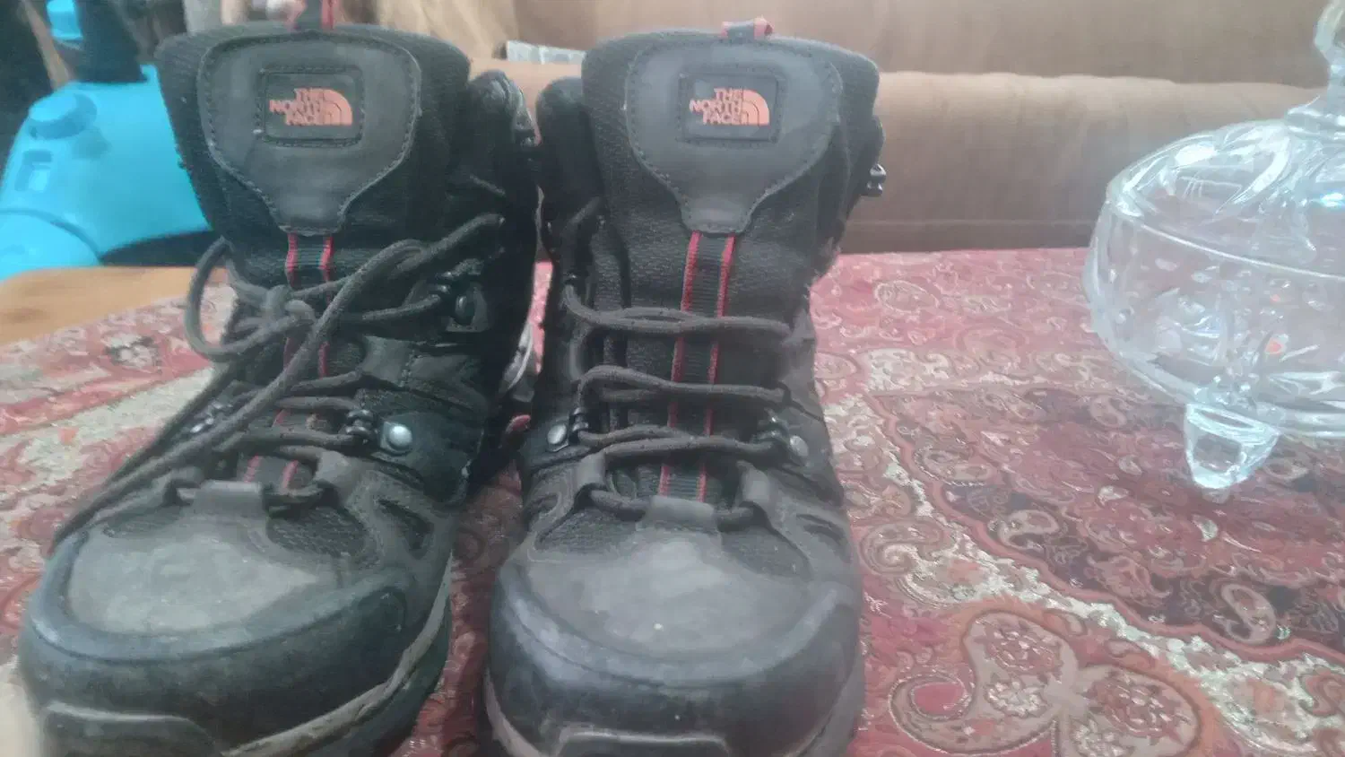 پوتین کوهنوردی  سالم و تمیز|کوهنوردی و کمپینگ|چالوس, |دیوار