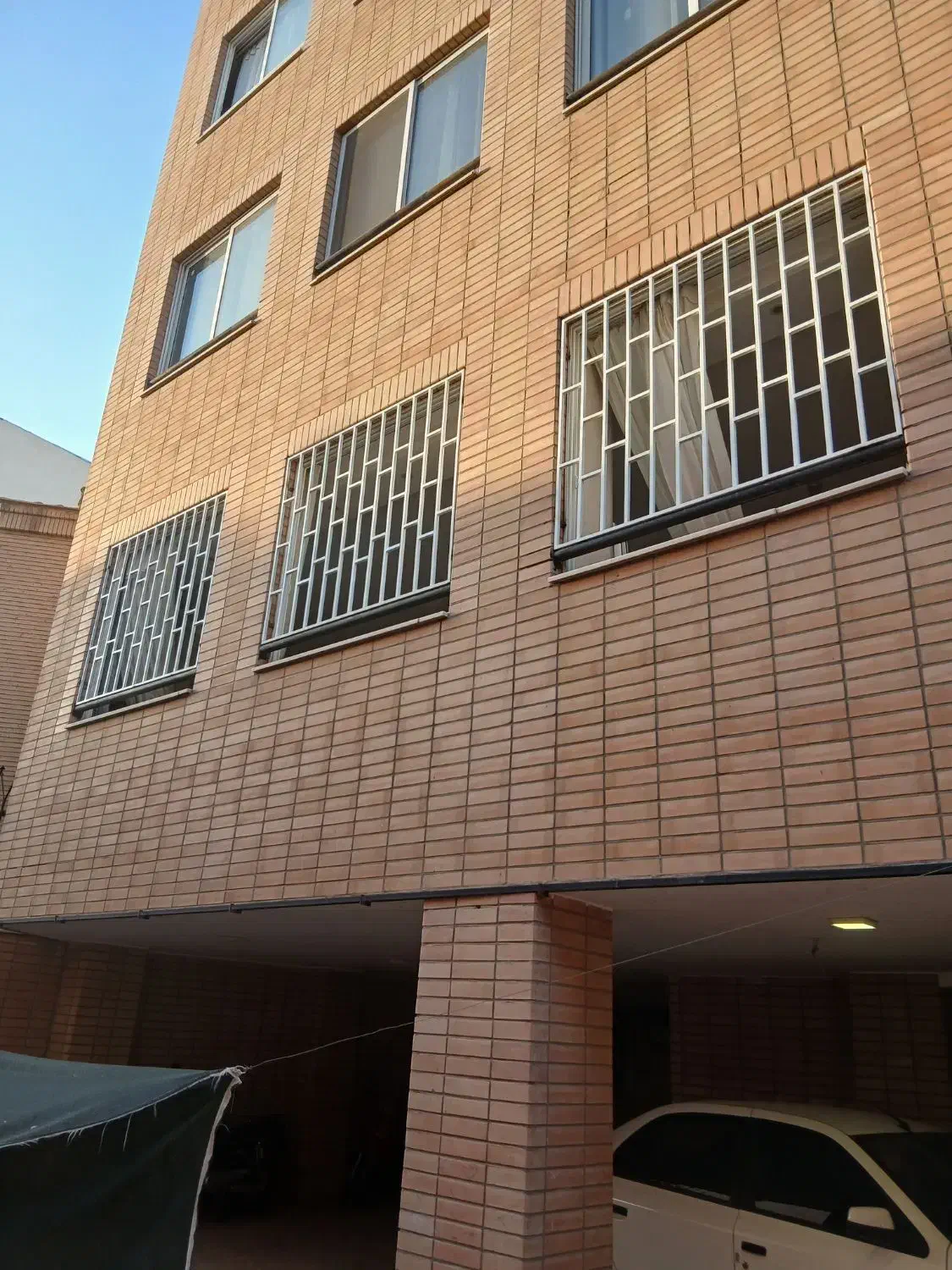 حفاظ ثابت/حفاظ نرده/حفاظ پروفیلی،نرده حفاظ|مصالح و تجهیزات ساختمان|اصفهان, شهرک کوثر|دیوار