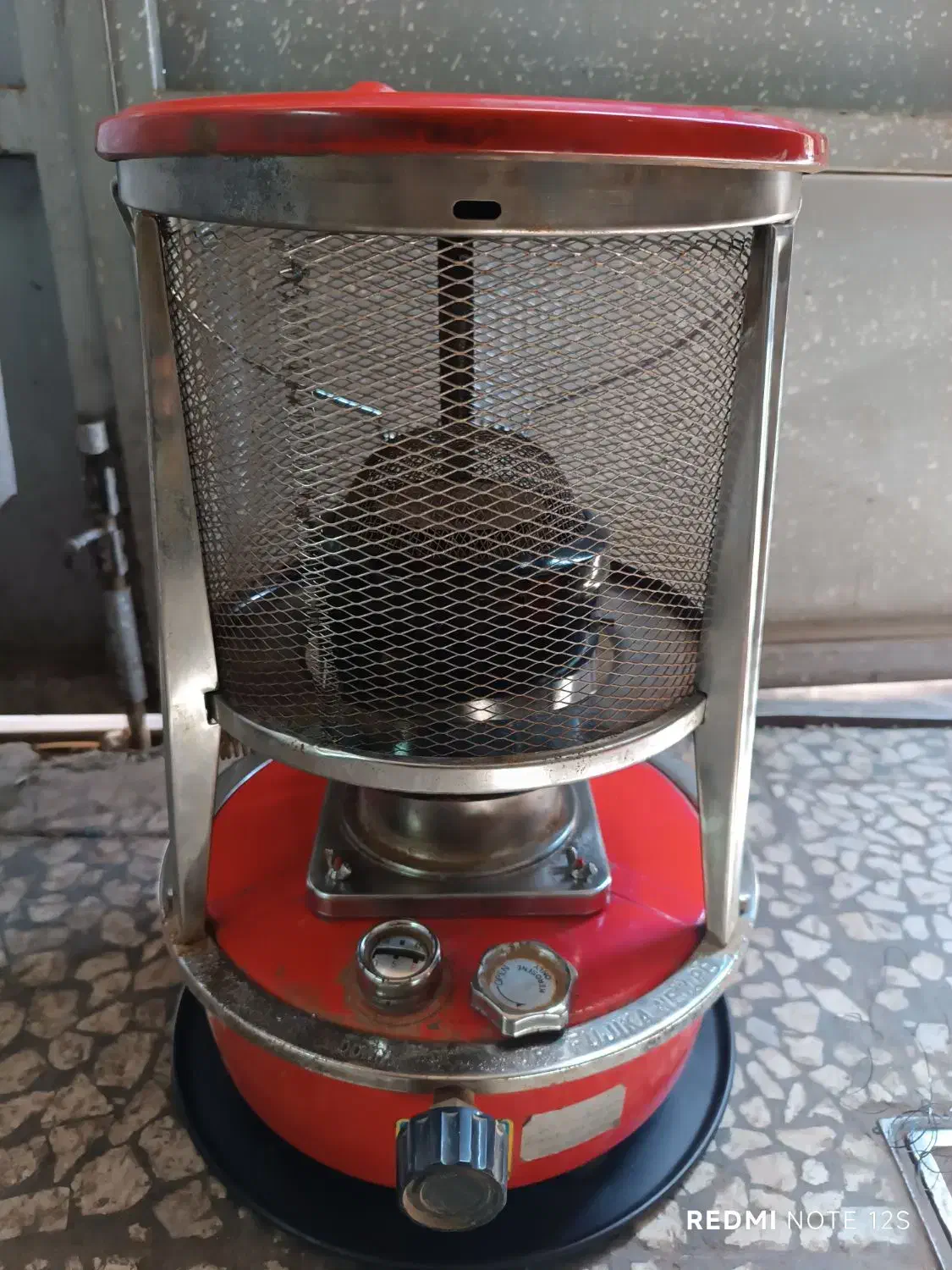 بخاری نفتی ژاپنی|بخاری، هیتر، شومینه|اصفهان, حصه شمالی|دیوار