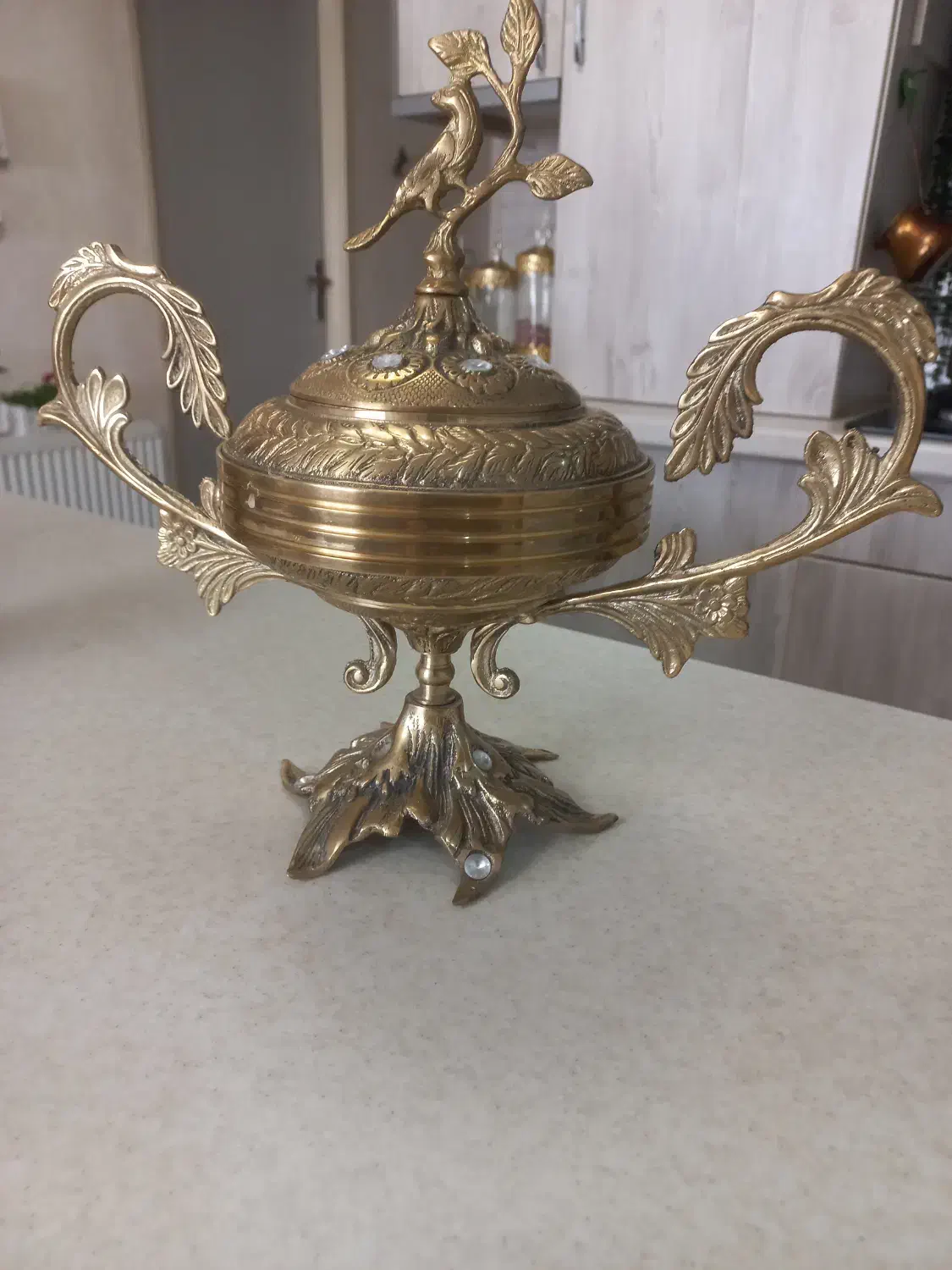 شکلات خوری برنز|مجسمه، تندیس، ماکت|هشتگرد, شهرک ارم شرقی|دیوار